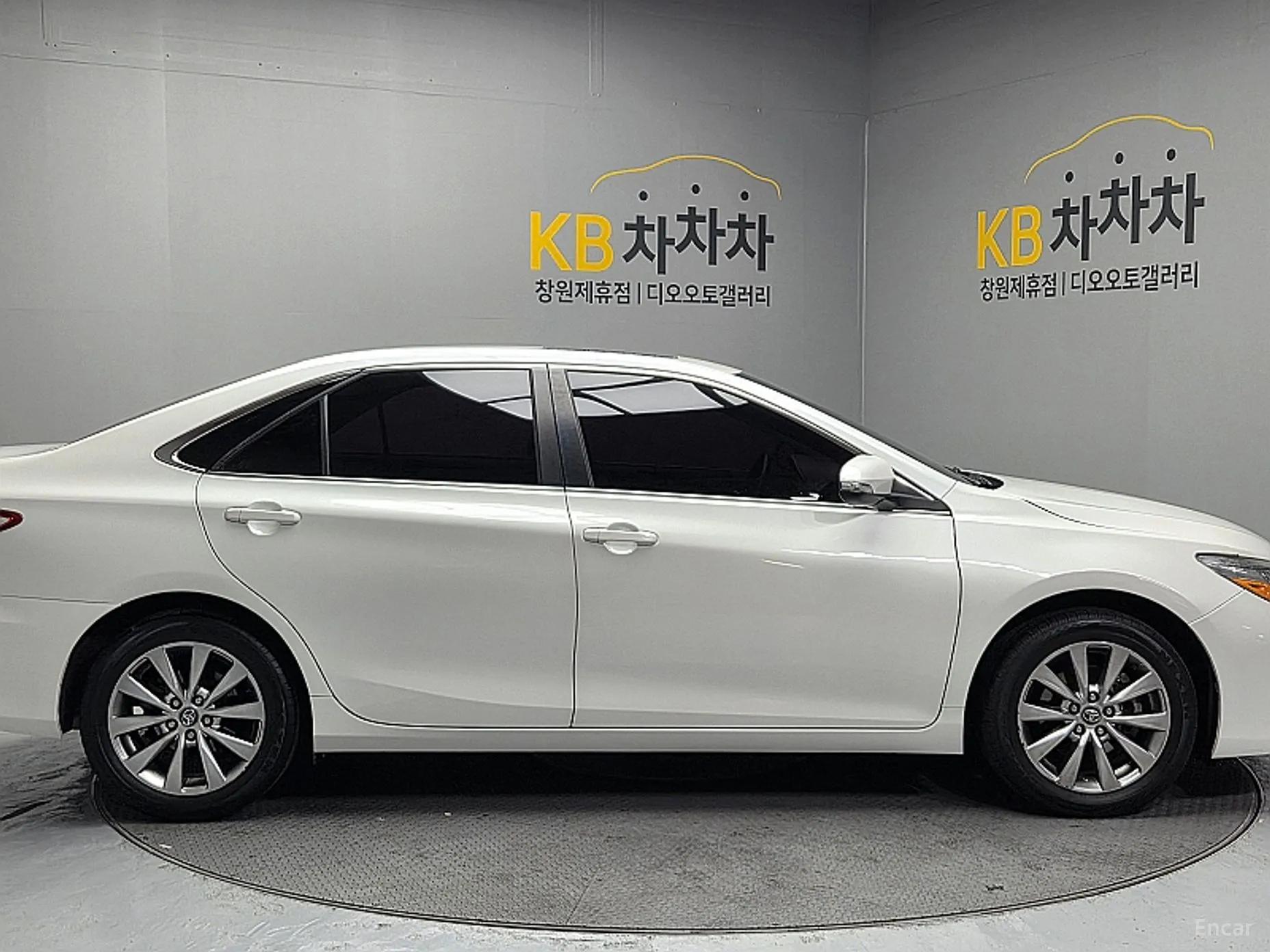 Toyota New Camry превью 4