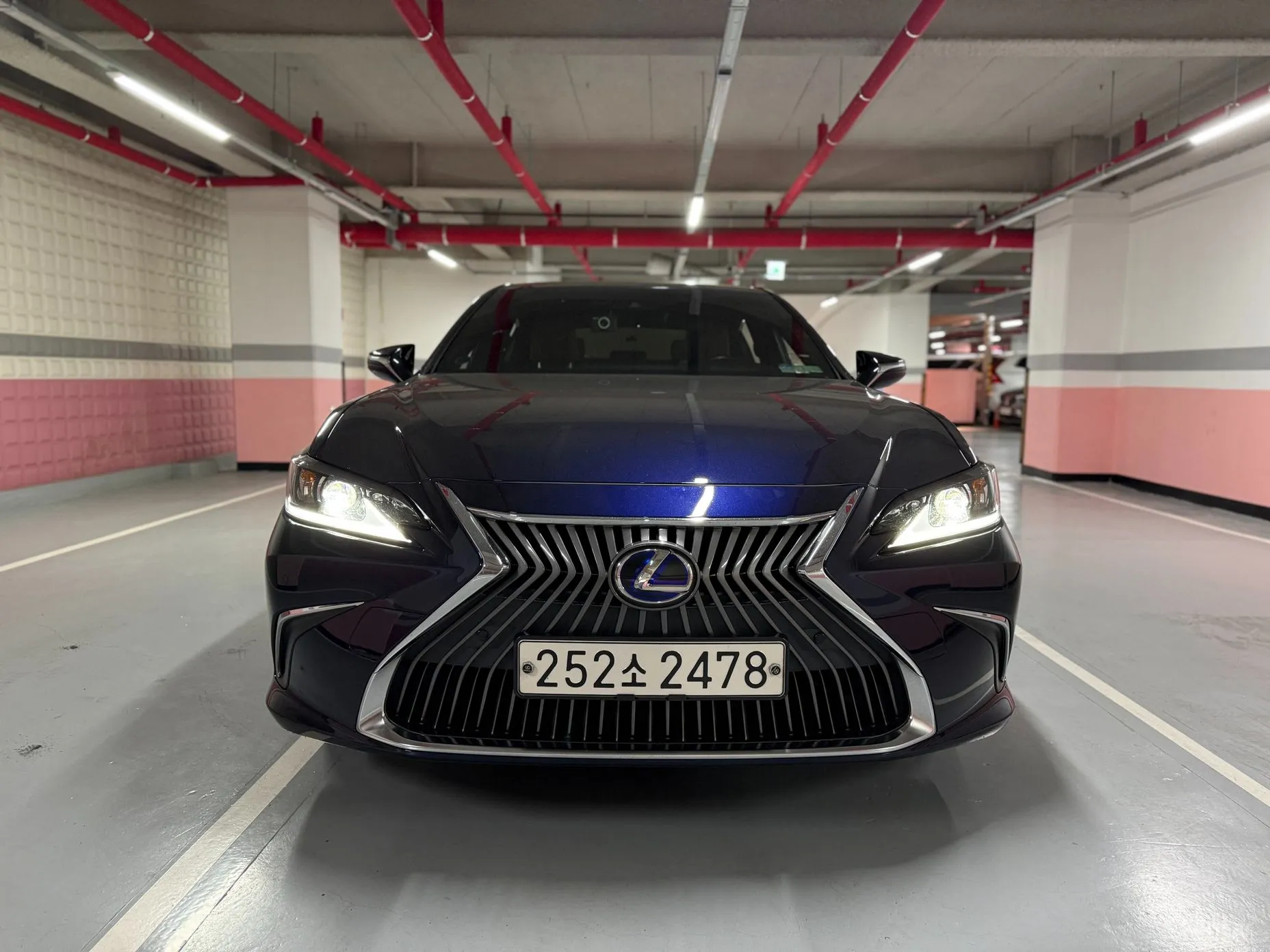 Lexus ES300h 7th Generation