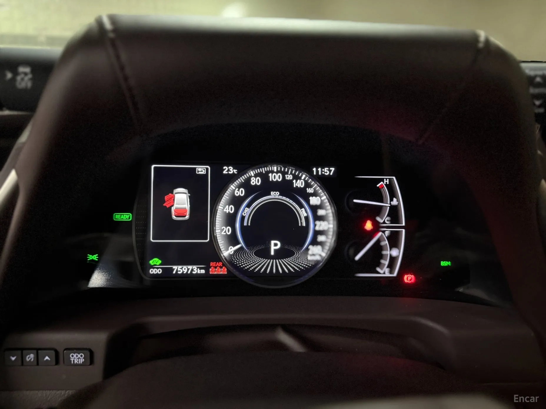 Lexus ES300h 7th Generation превью 14