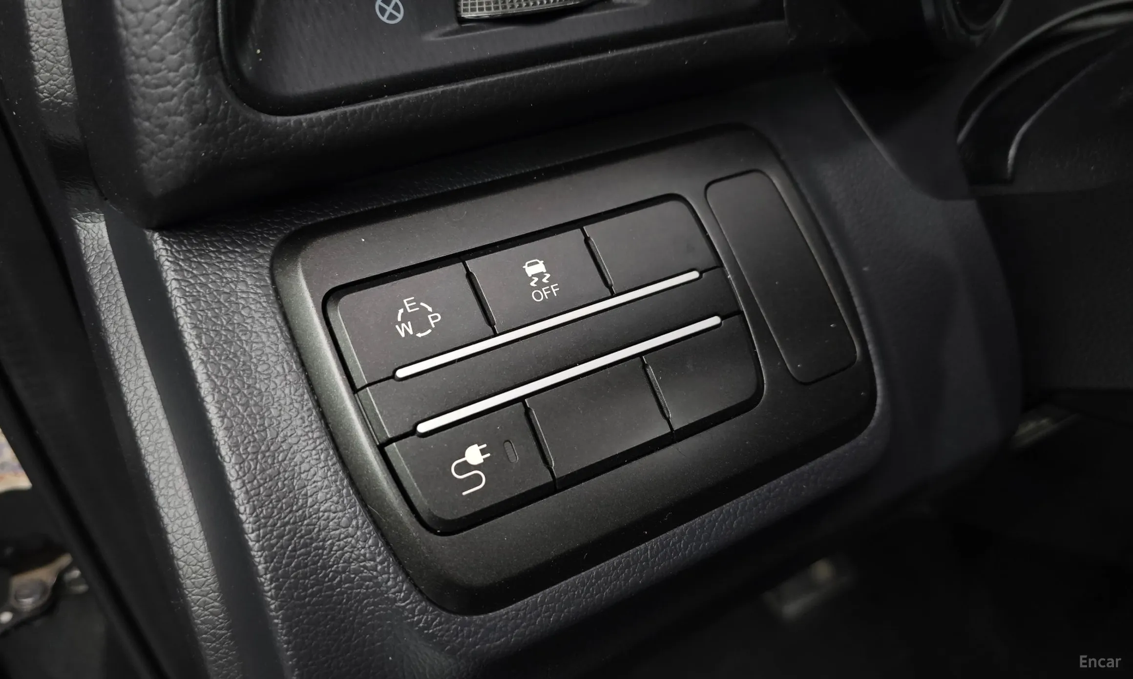 KG Mobility (SsangYong) Tivoli Air превью 14
