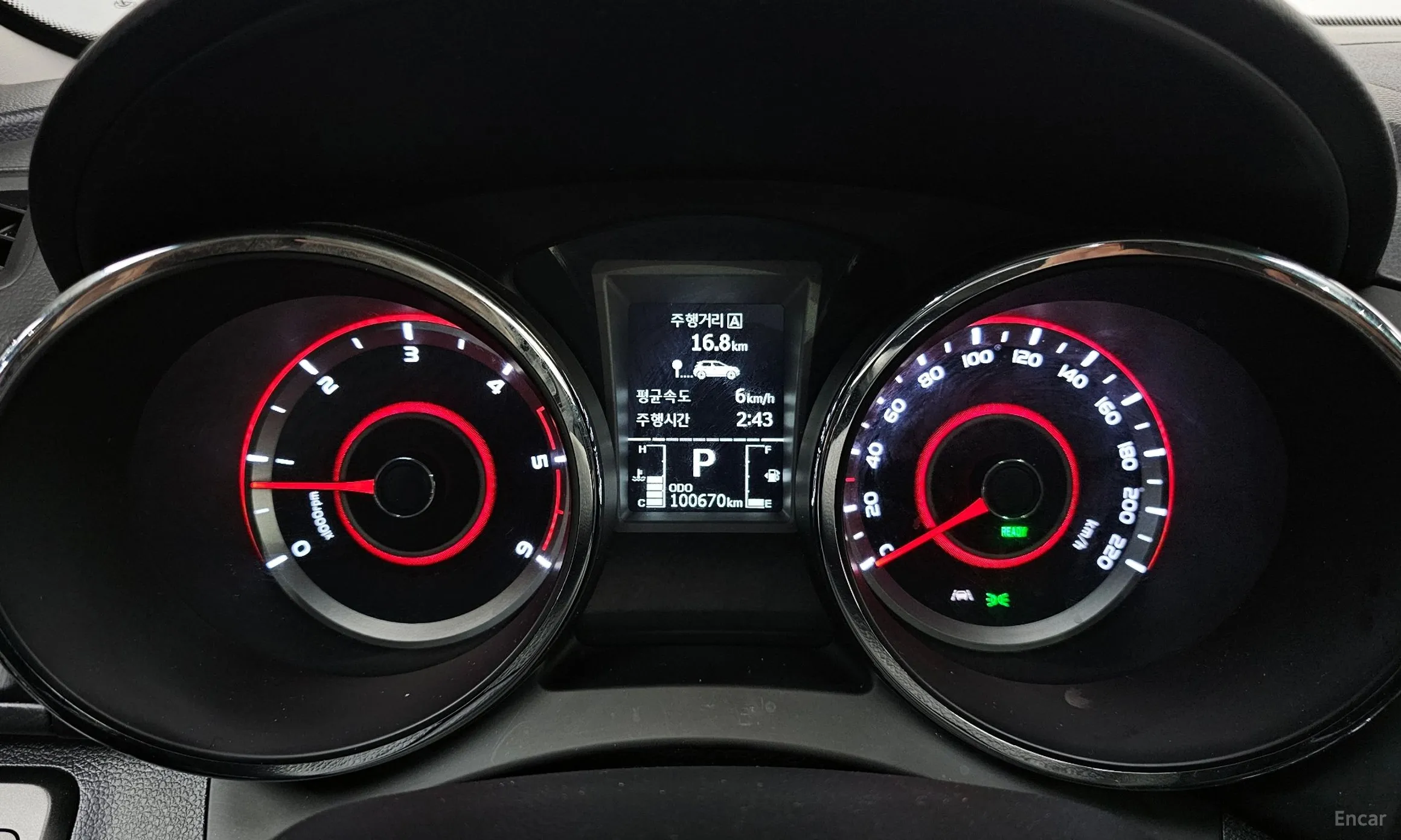 KG Mobility (SsangYong) Tivoli Air превью 8