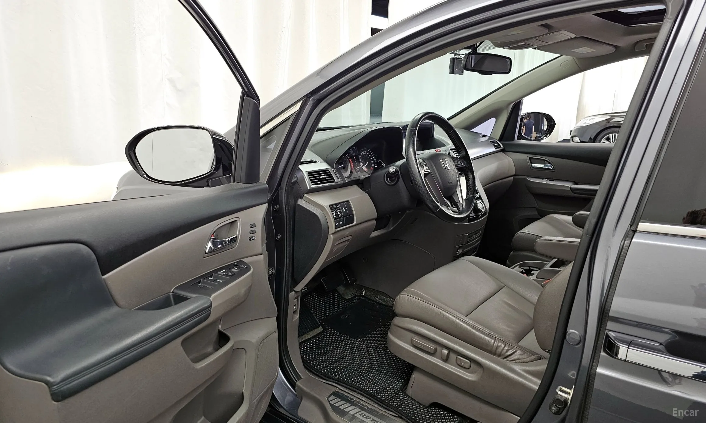 Honda Odyssey превью 10