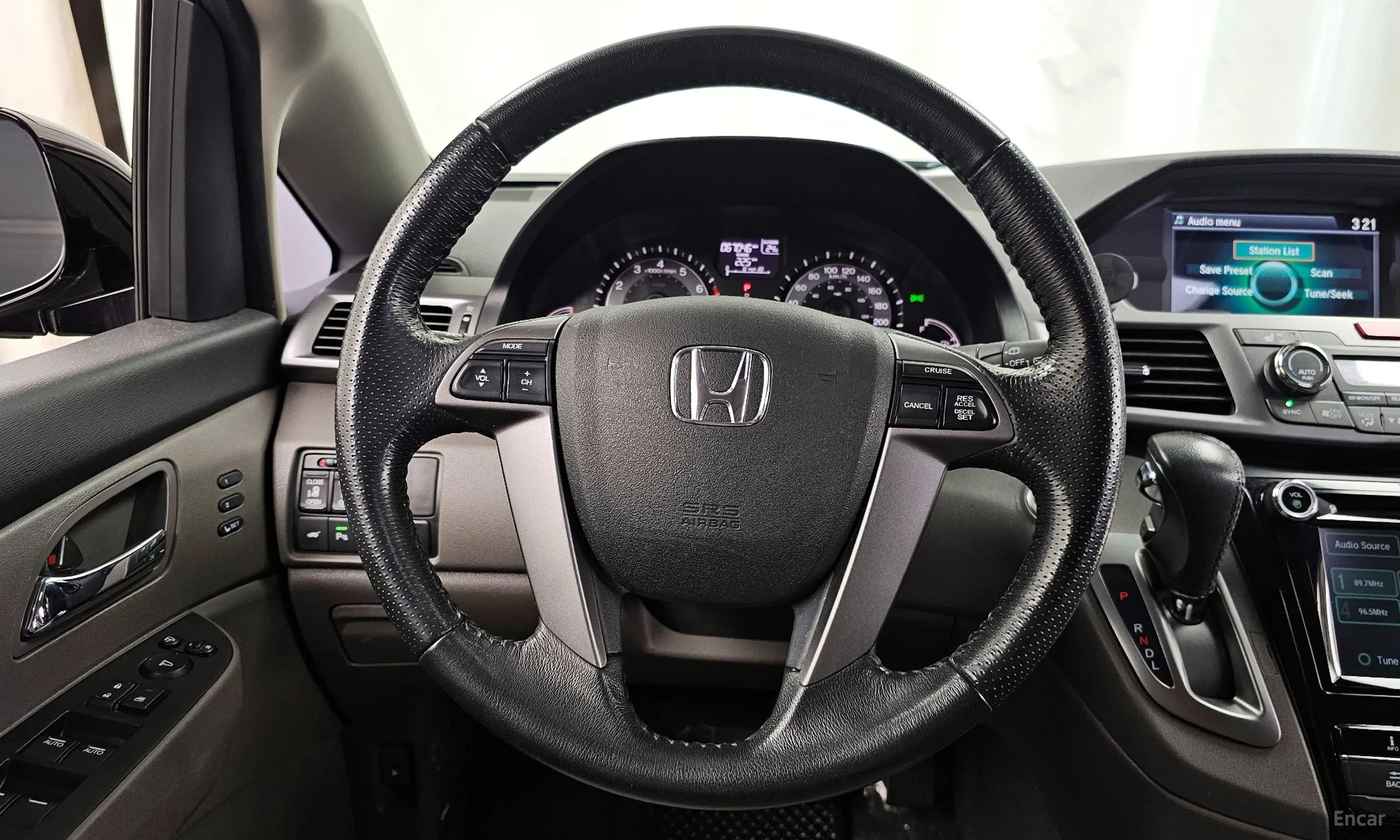 Honda Odyssey превью 13