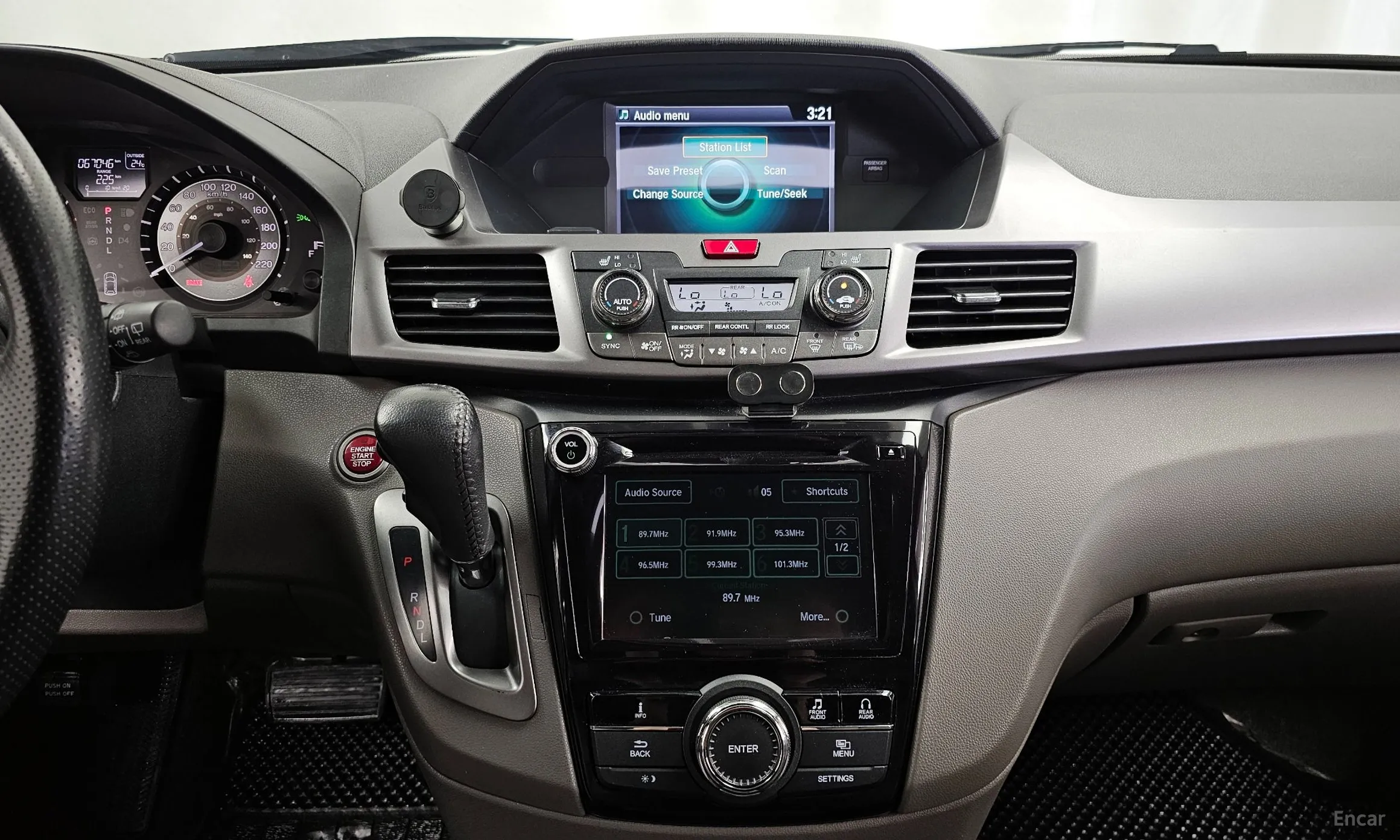Honda Odyssey превью 16