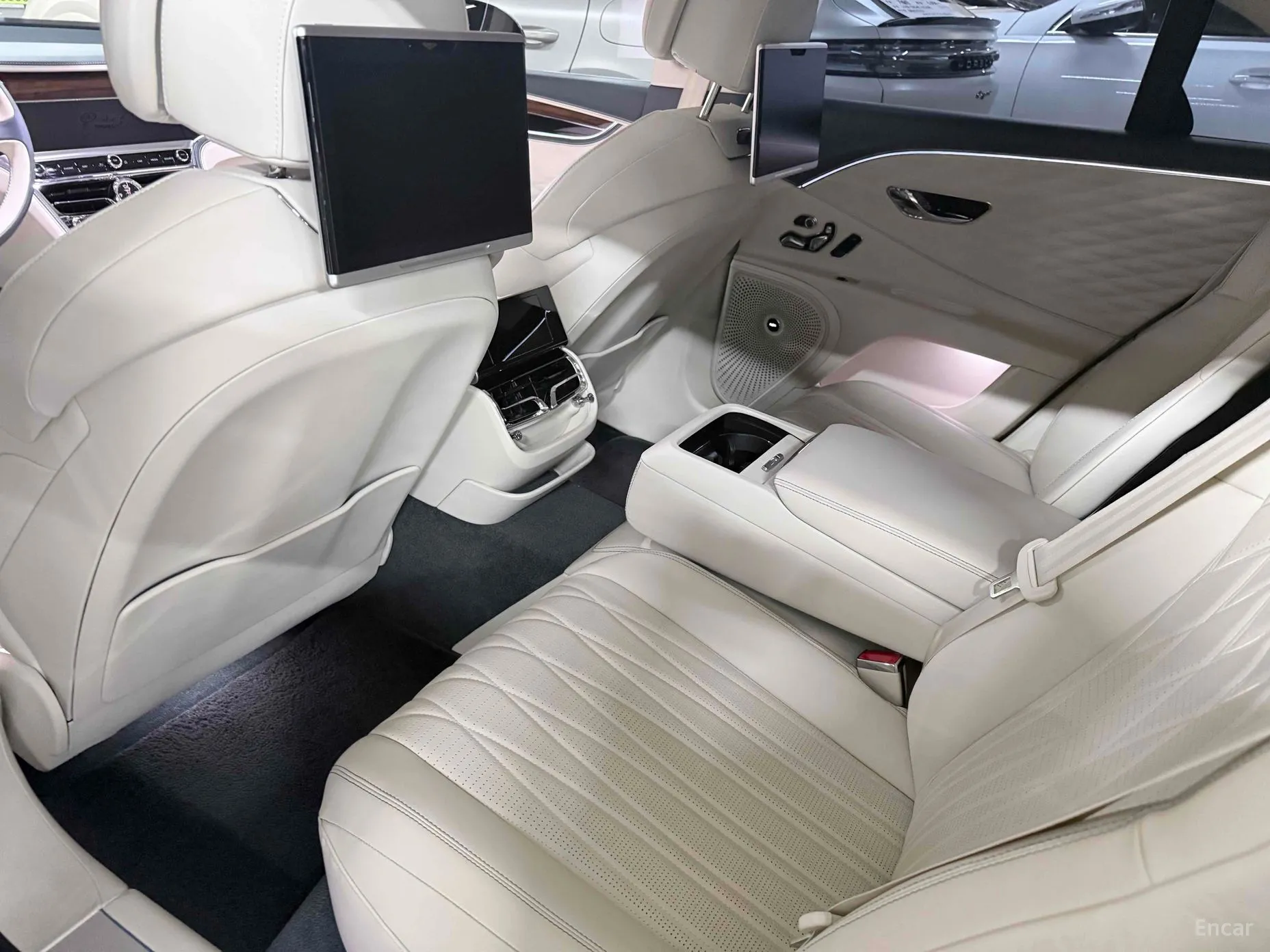 Bentley Flying Spur 3rd Generation превью 10