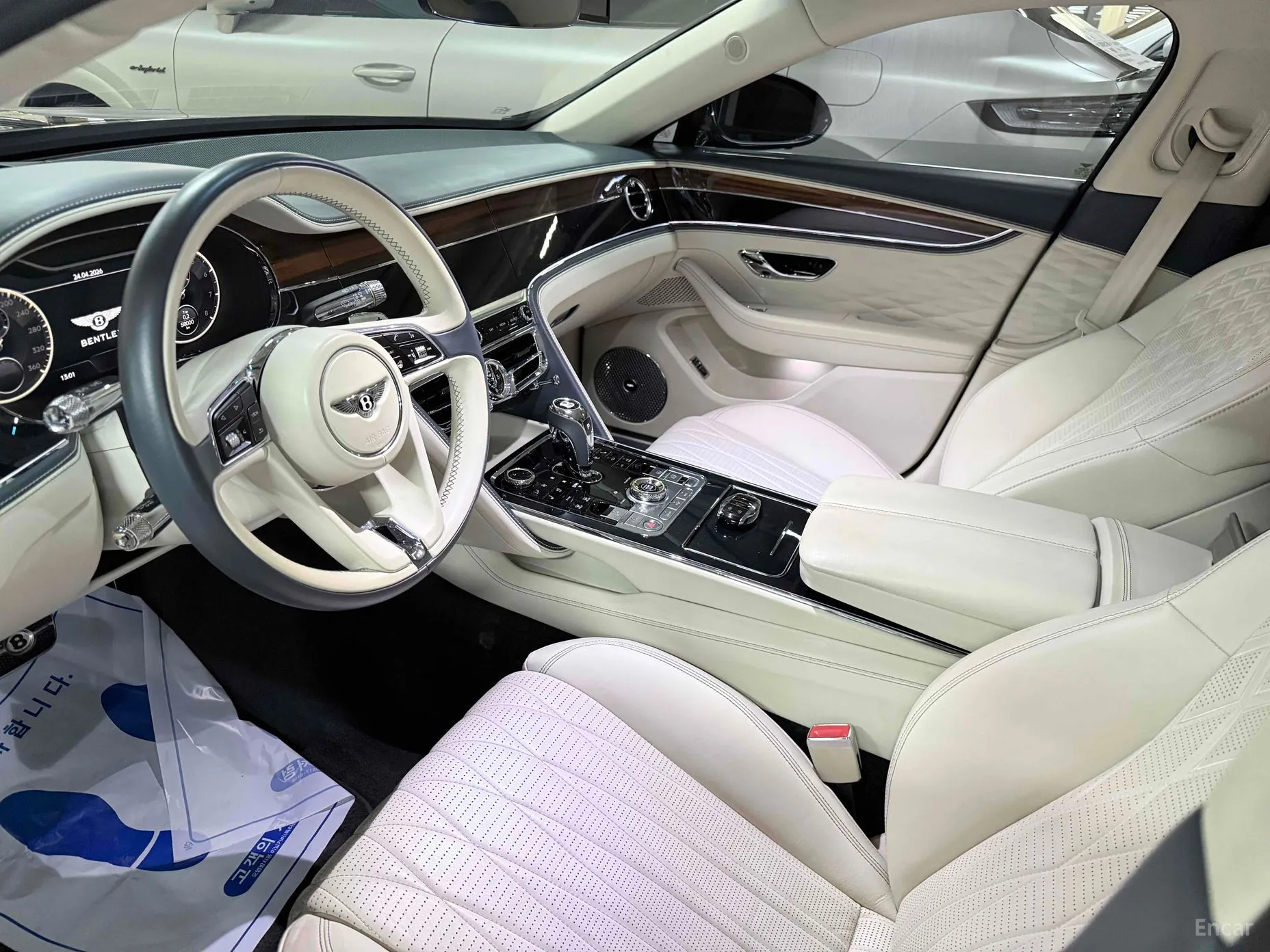 Bentley Flying Spur 3rd Generation превью 7