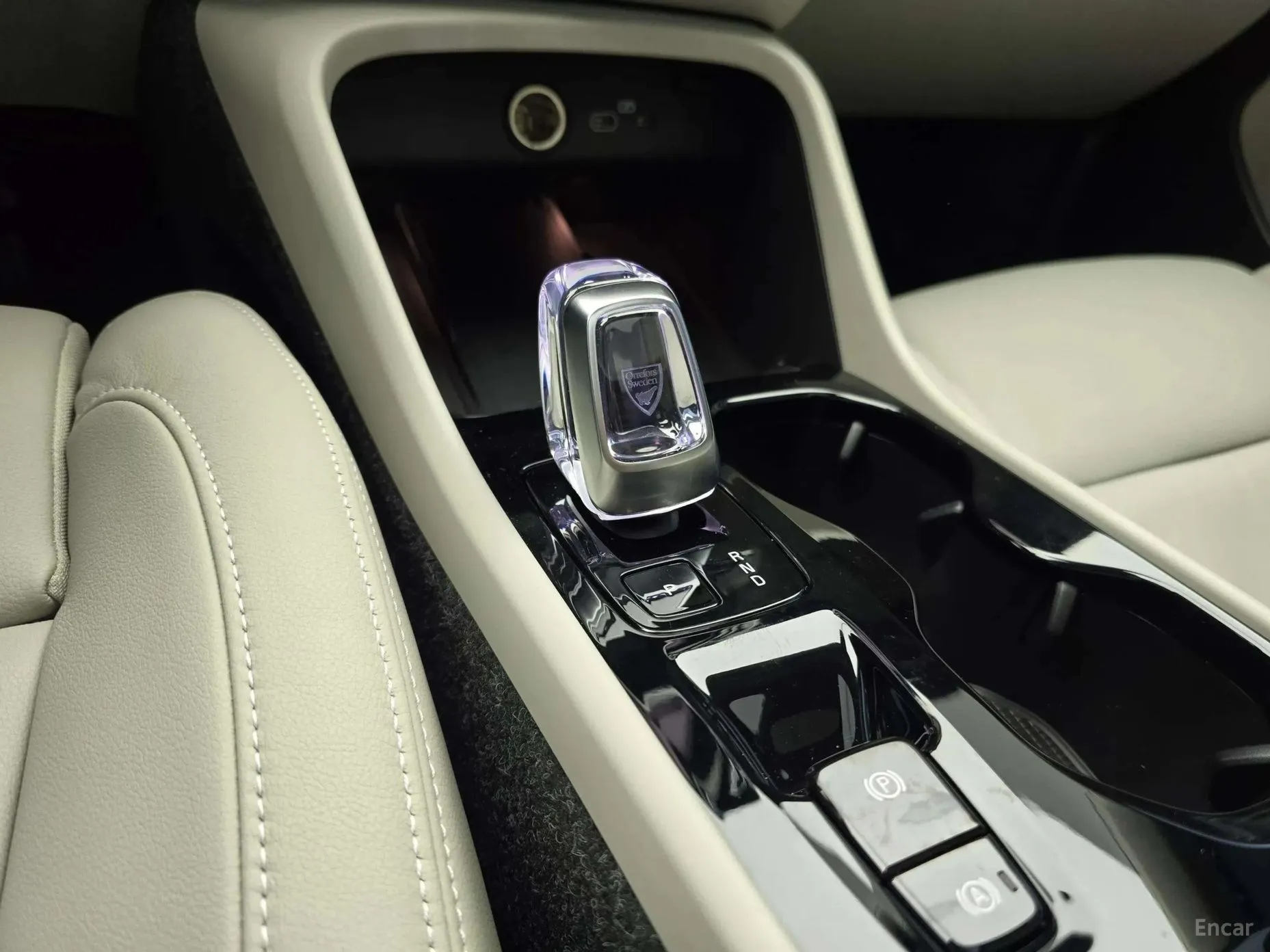Volvo XC40 превью 16