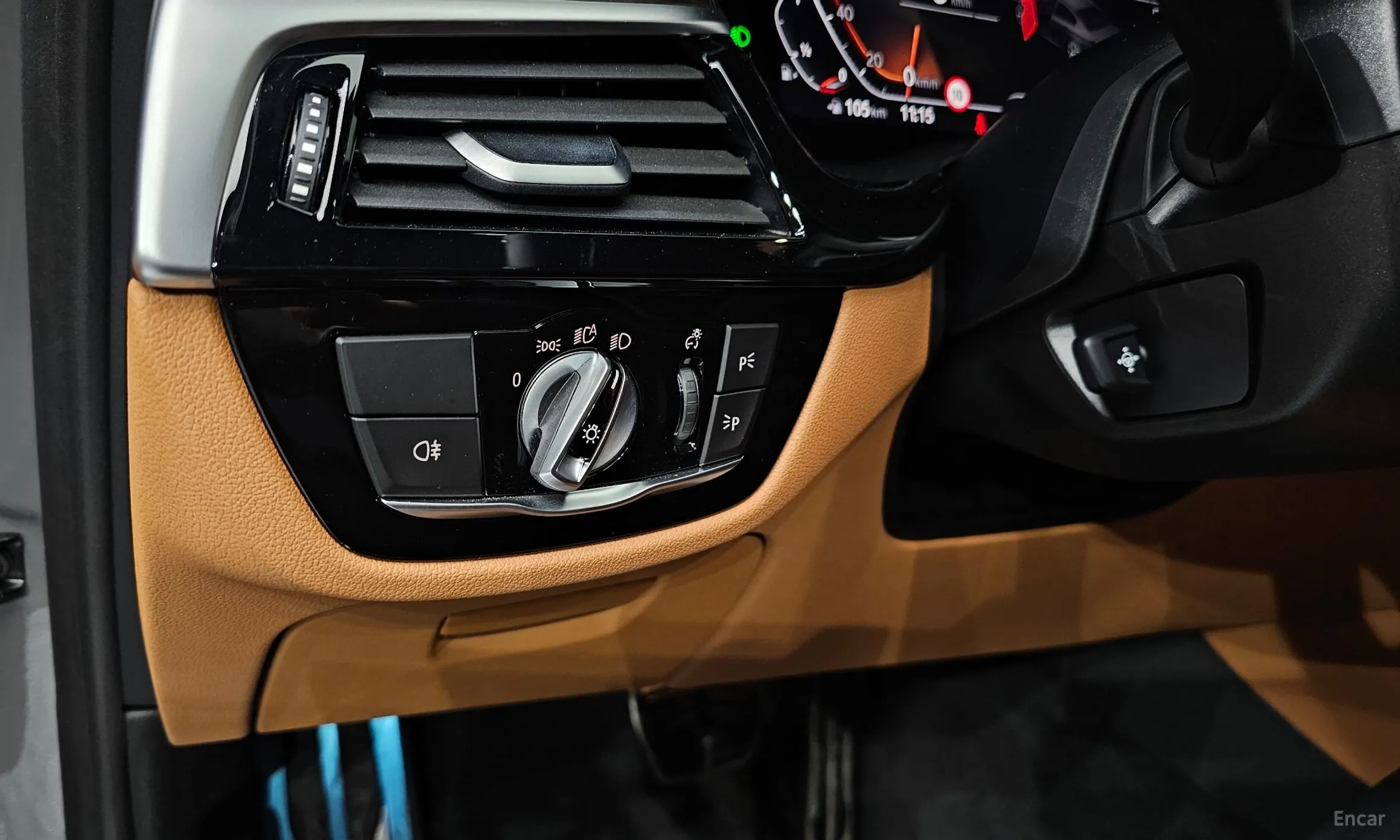 BMW 5 Series (G30) превью 14
