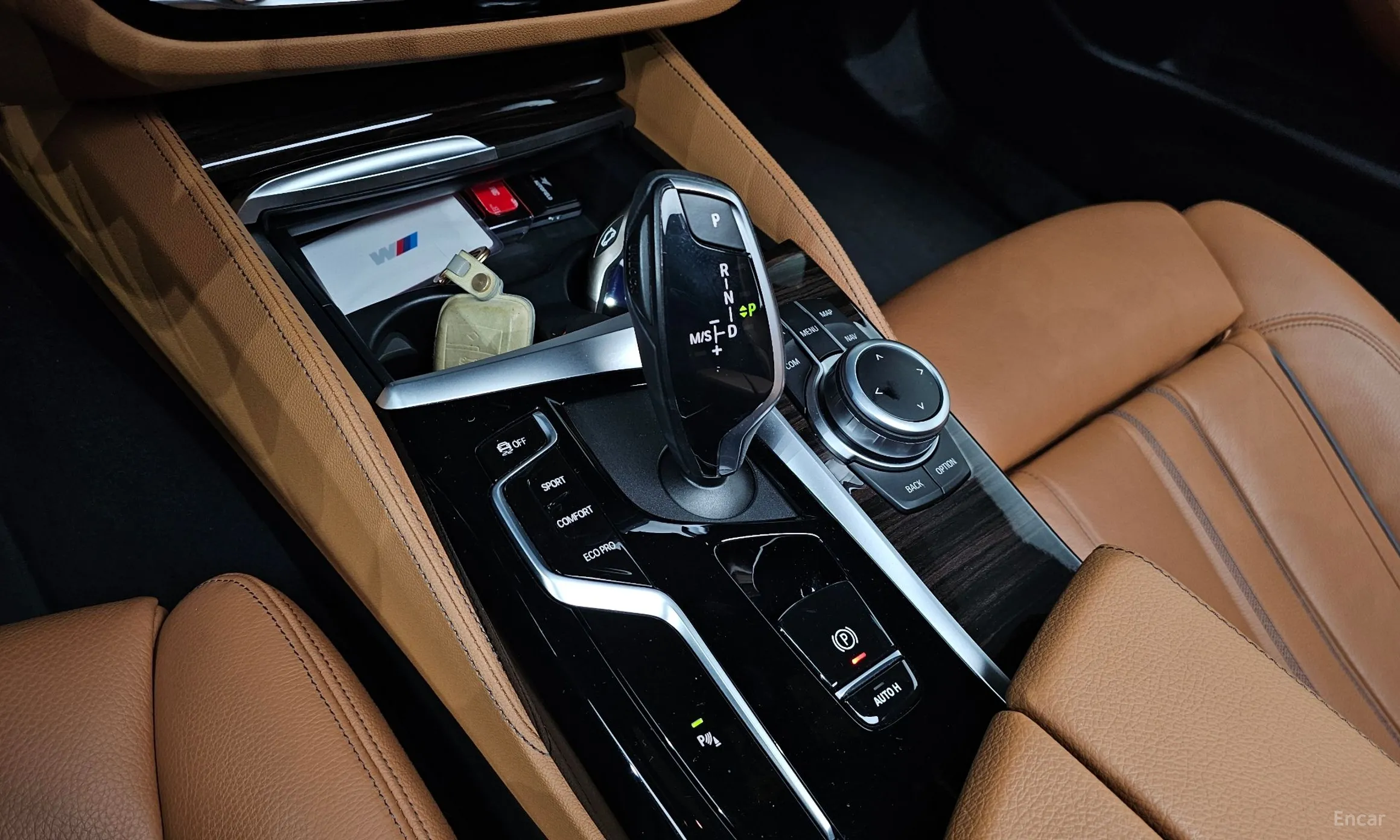 BMW 5 Series (G30) превью 9