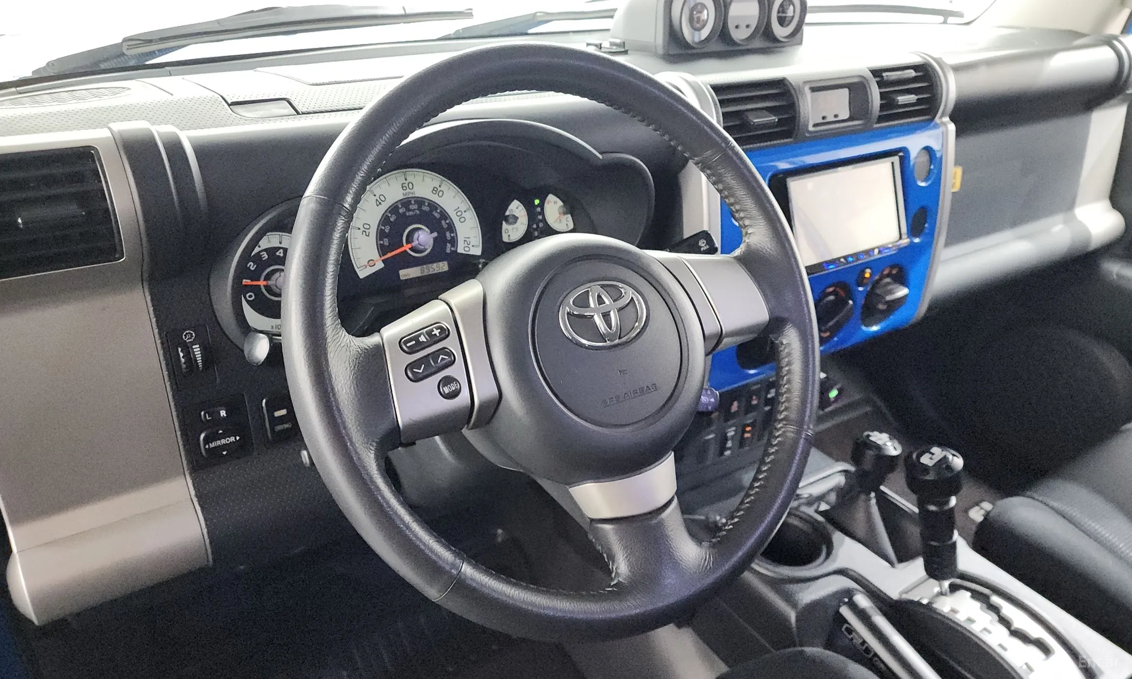 Toyota FJ Cruiser превью 14