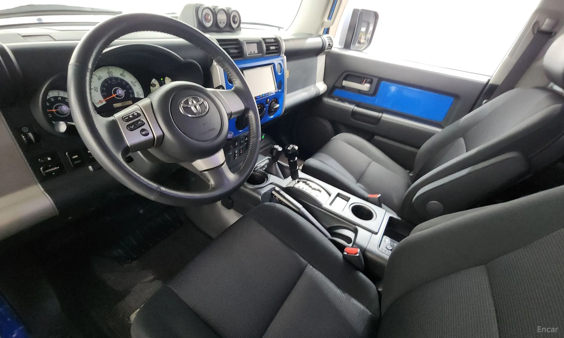 Toyota FJ Cruiser превью 7