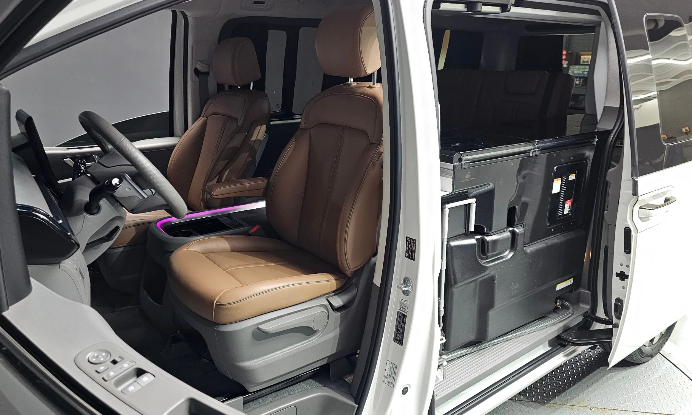 Hyundai Staria превью 10