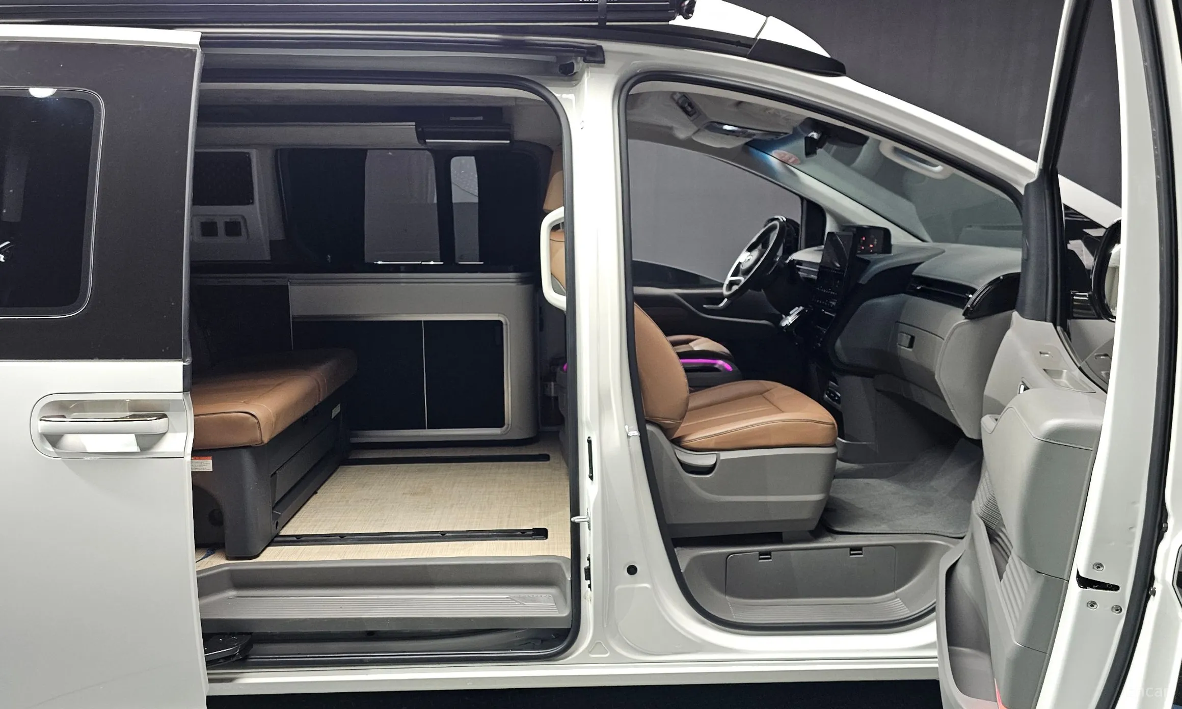 Hyundai Staria превью 11
