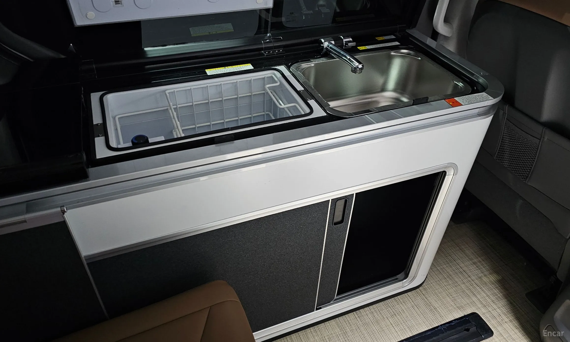 Hyundai Staria превью 18