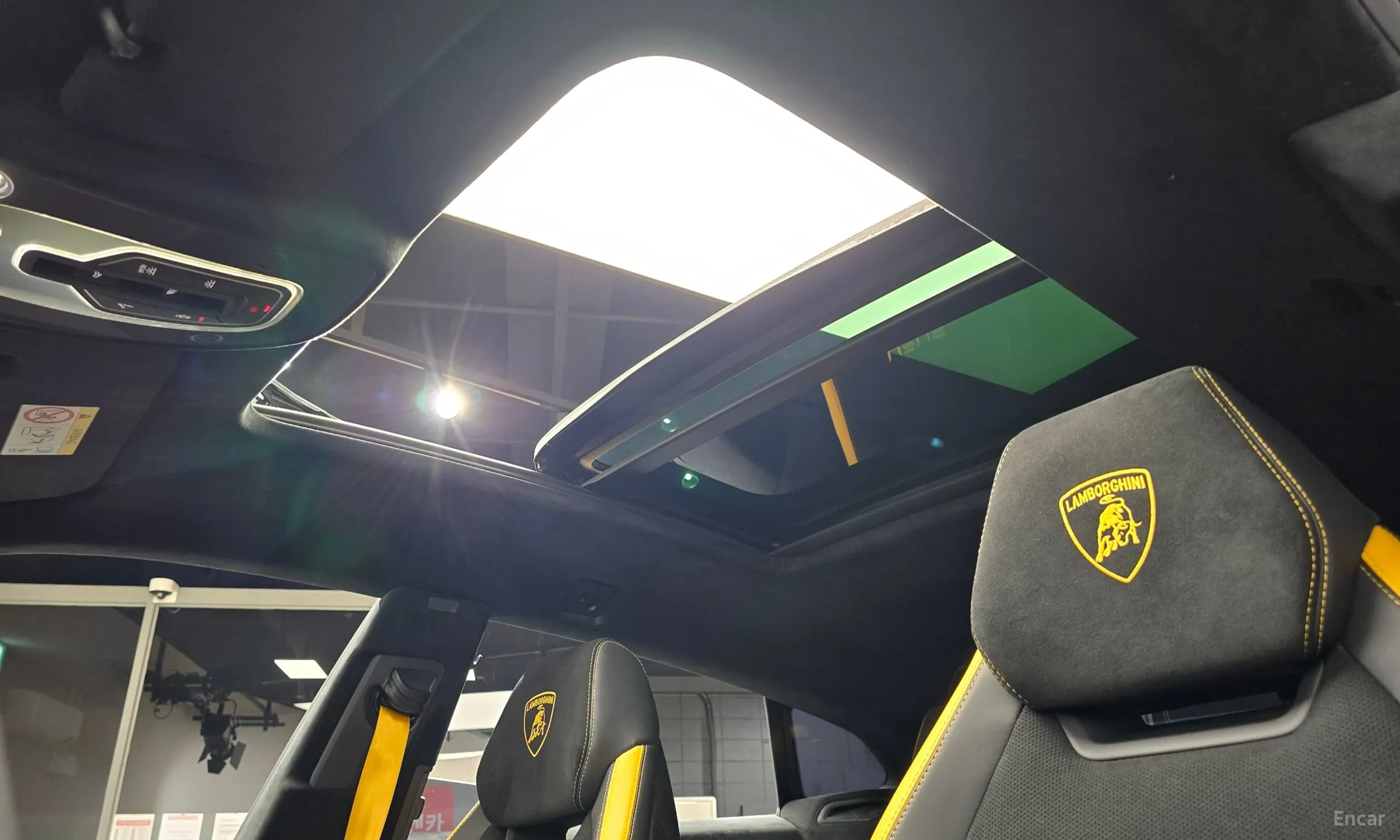 Lamborghini Urus превью 19