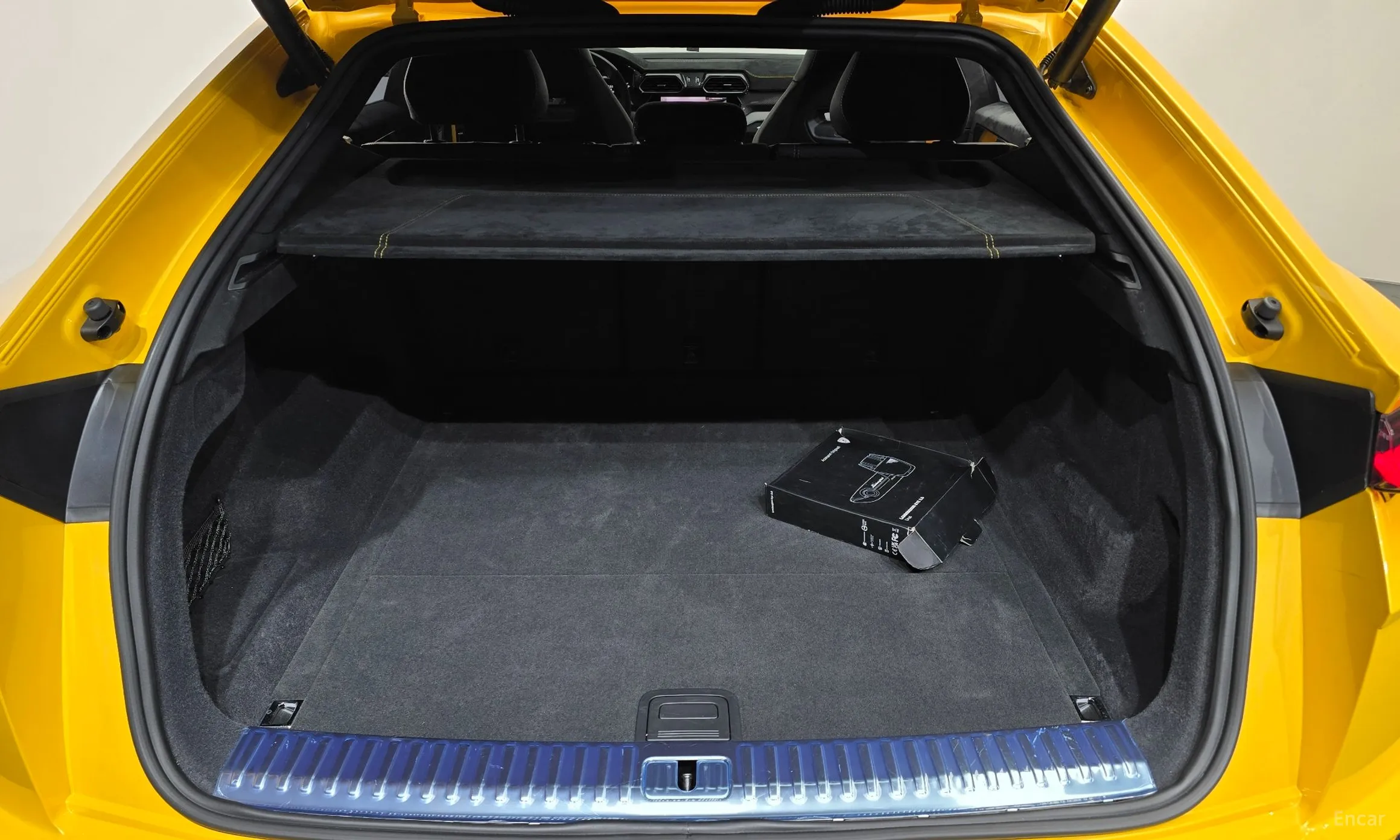Lamborghini Urus превью 20