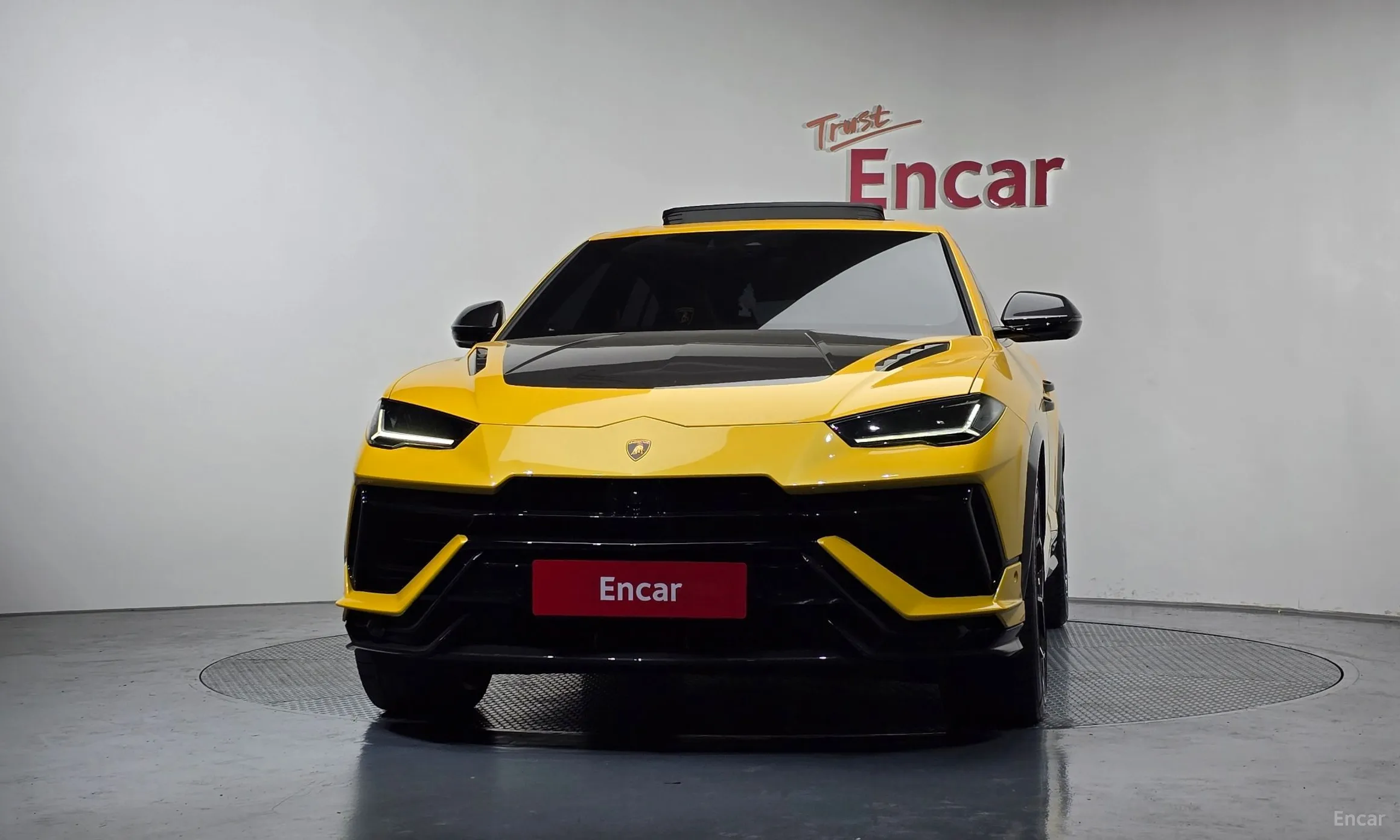 Lamborghini Urus превью 3
