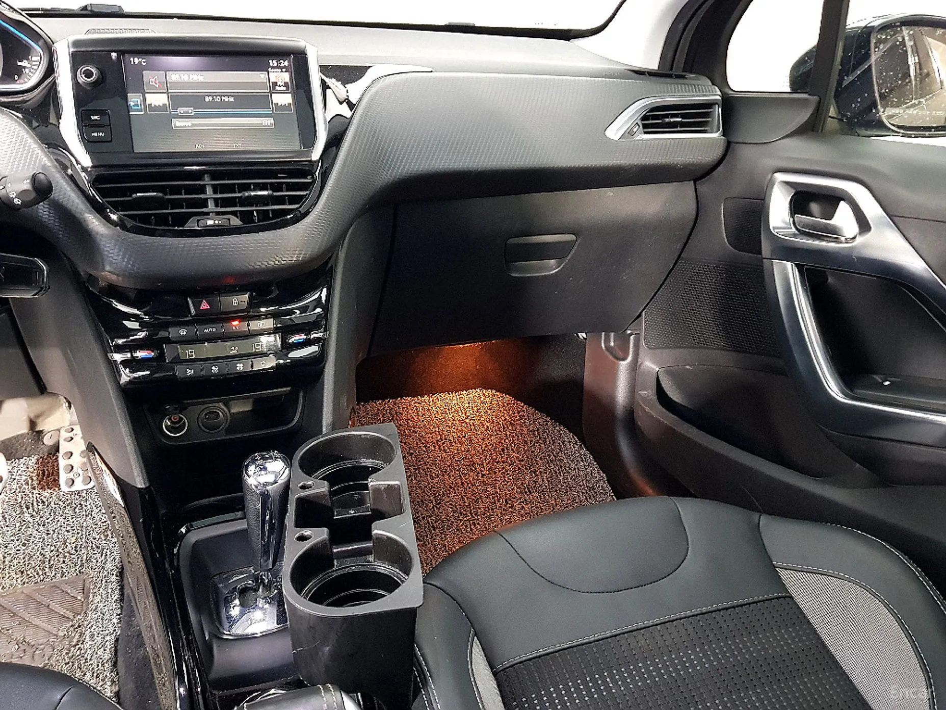 Peugeot 2008. превью 10