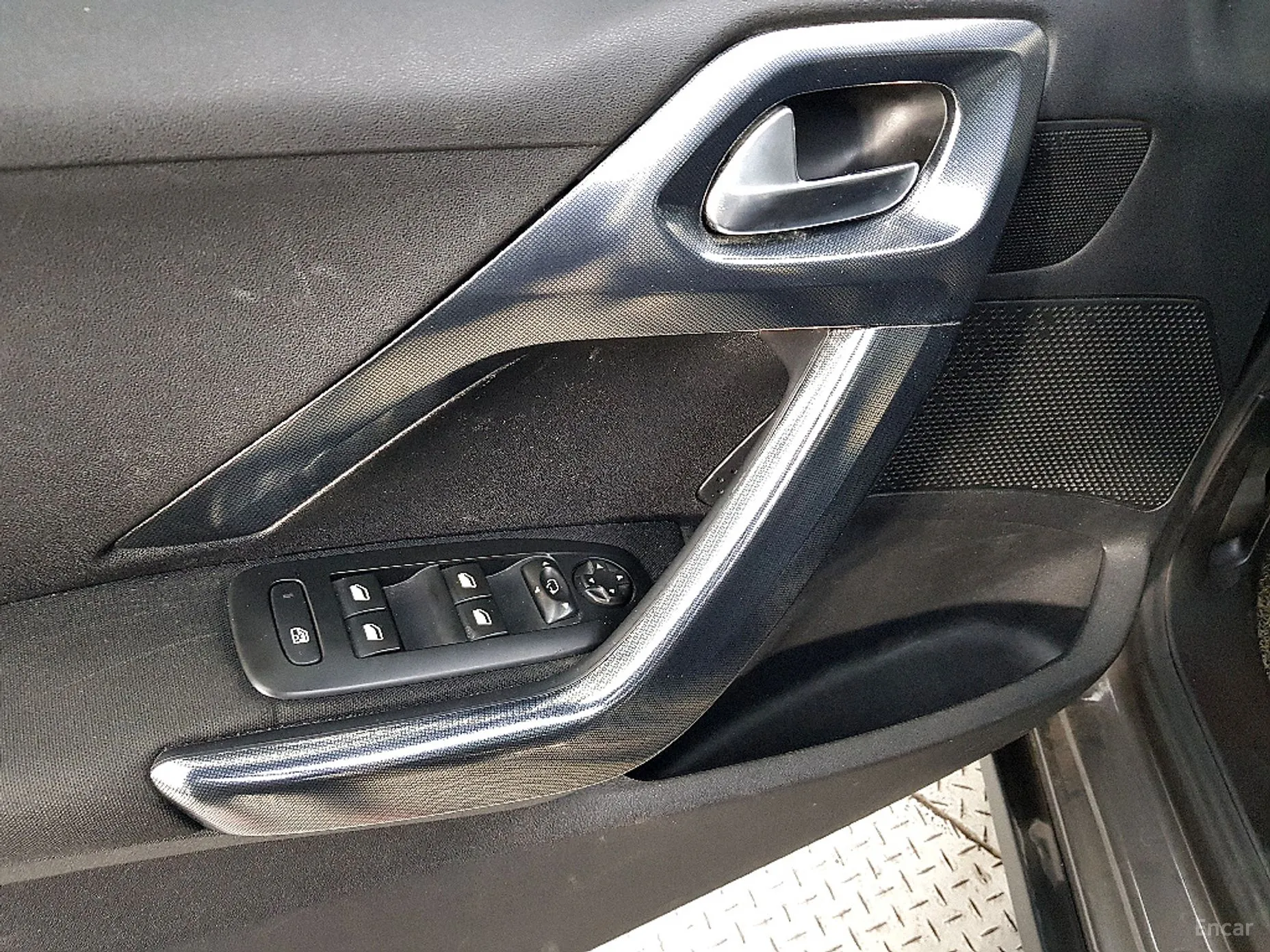 Peugeot 2008. превью 11