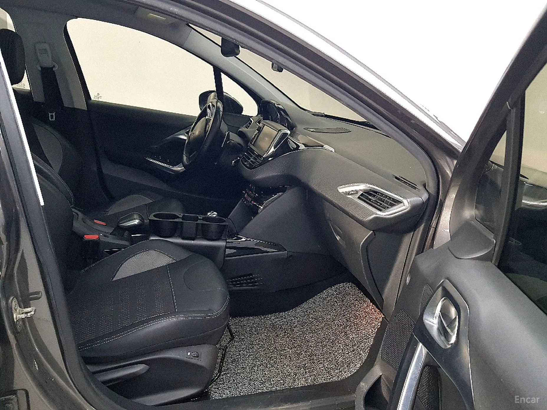 Peugeot 2008. превью 15