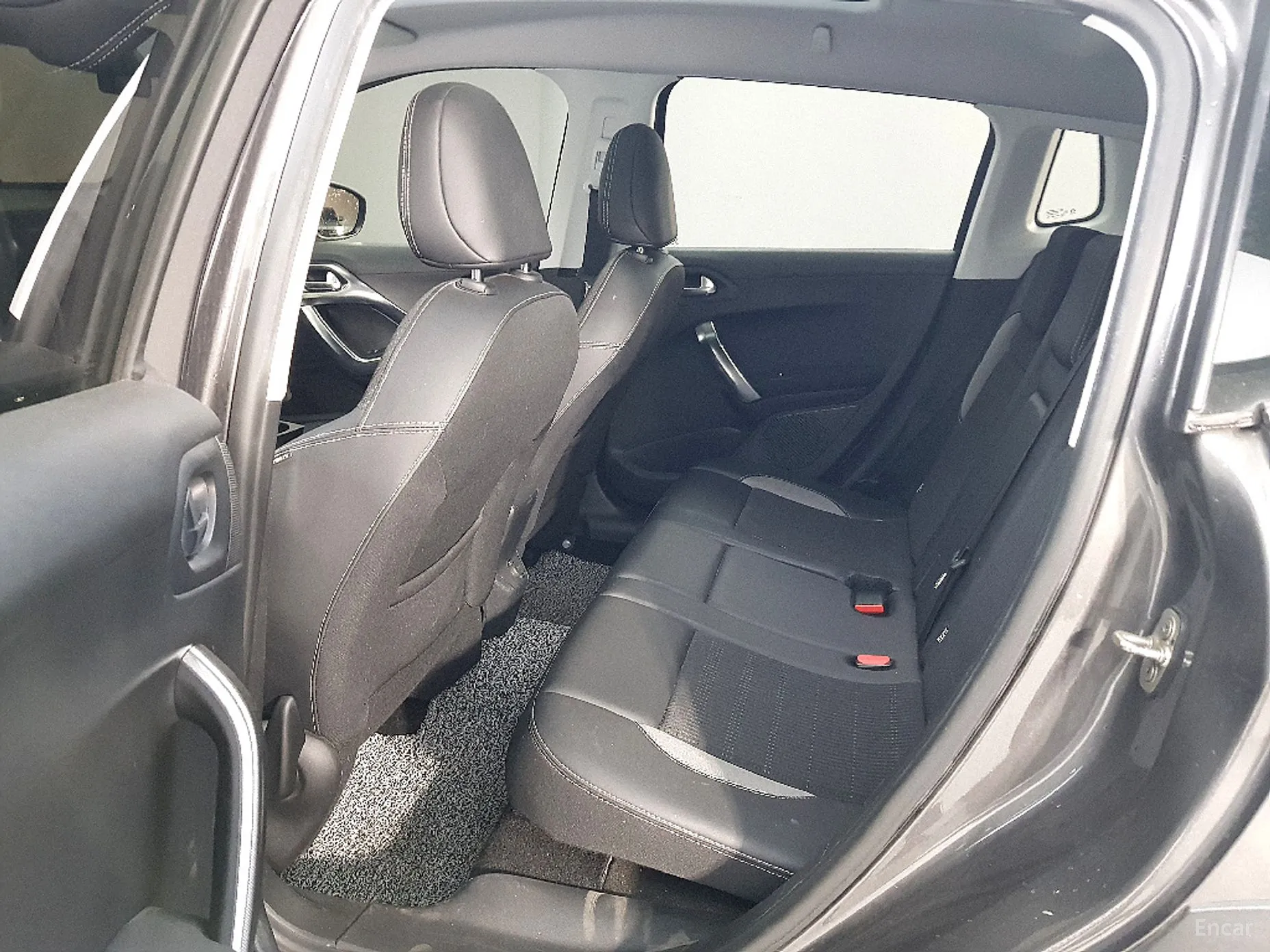 Peugeot 2008. превью 9