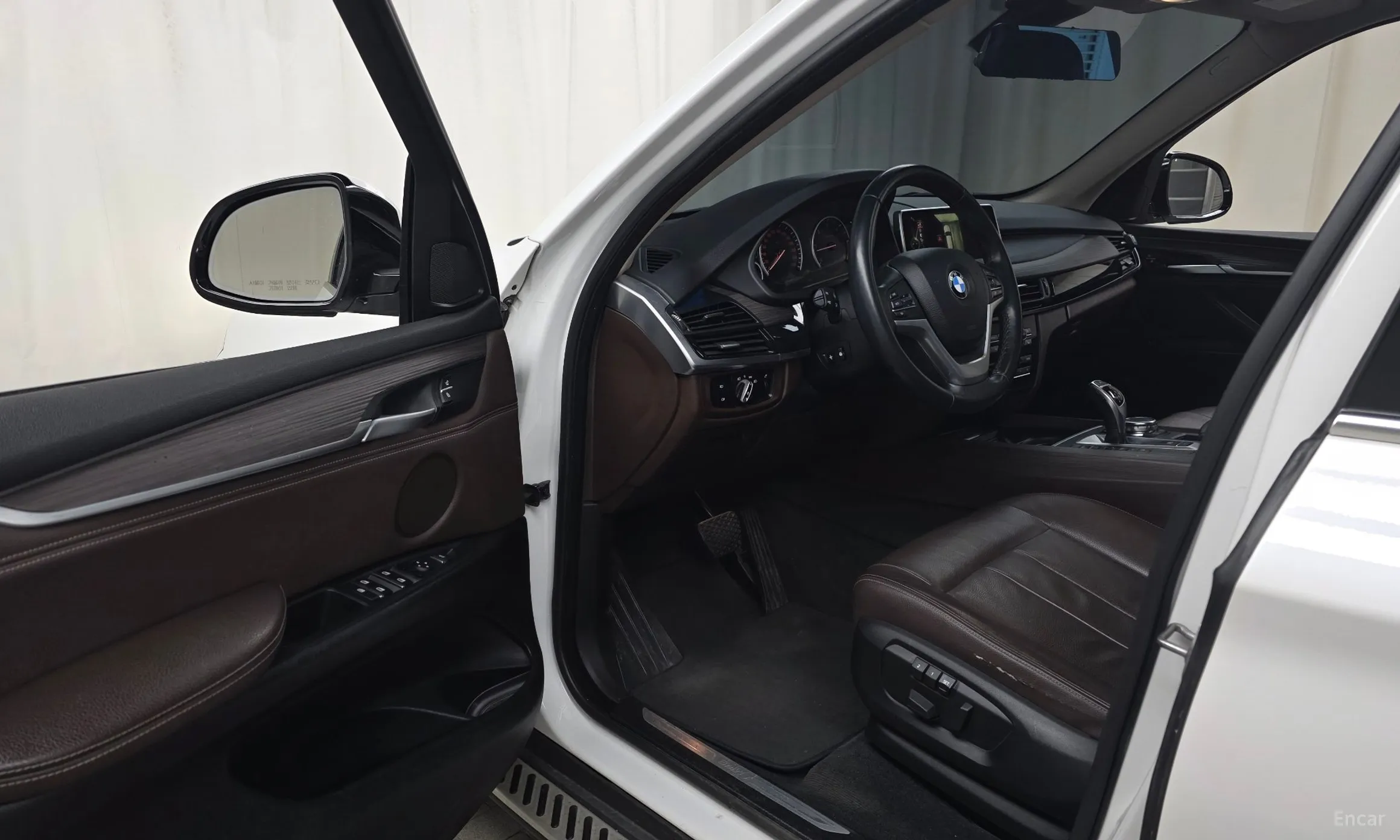 BMW X5 (F15) превью 10