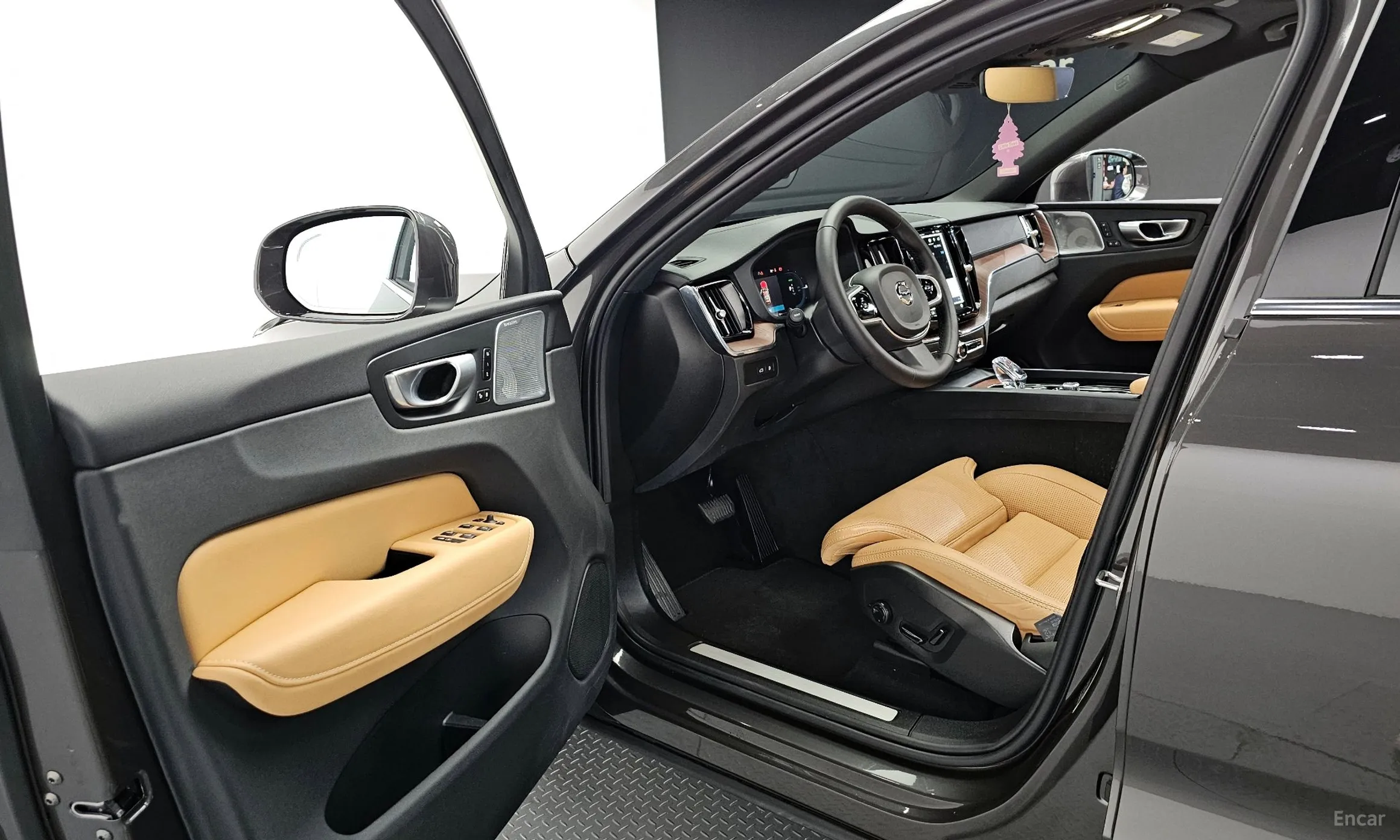 Volvo XC60 Gen 2 превью 10