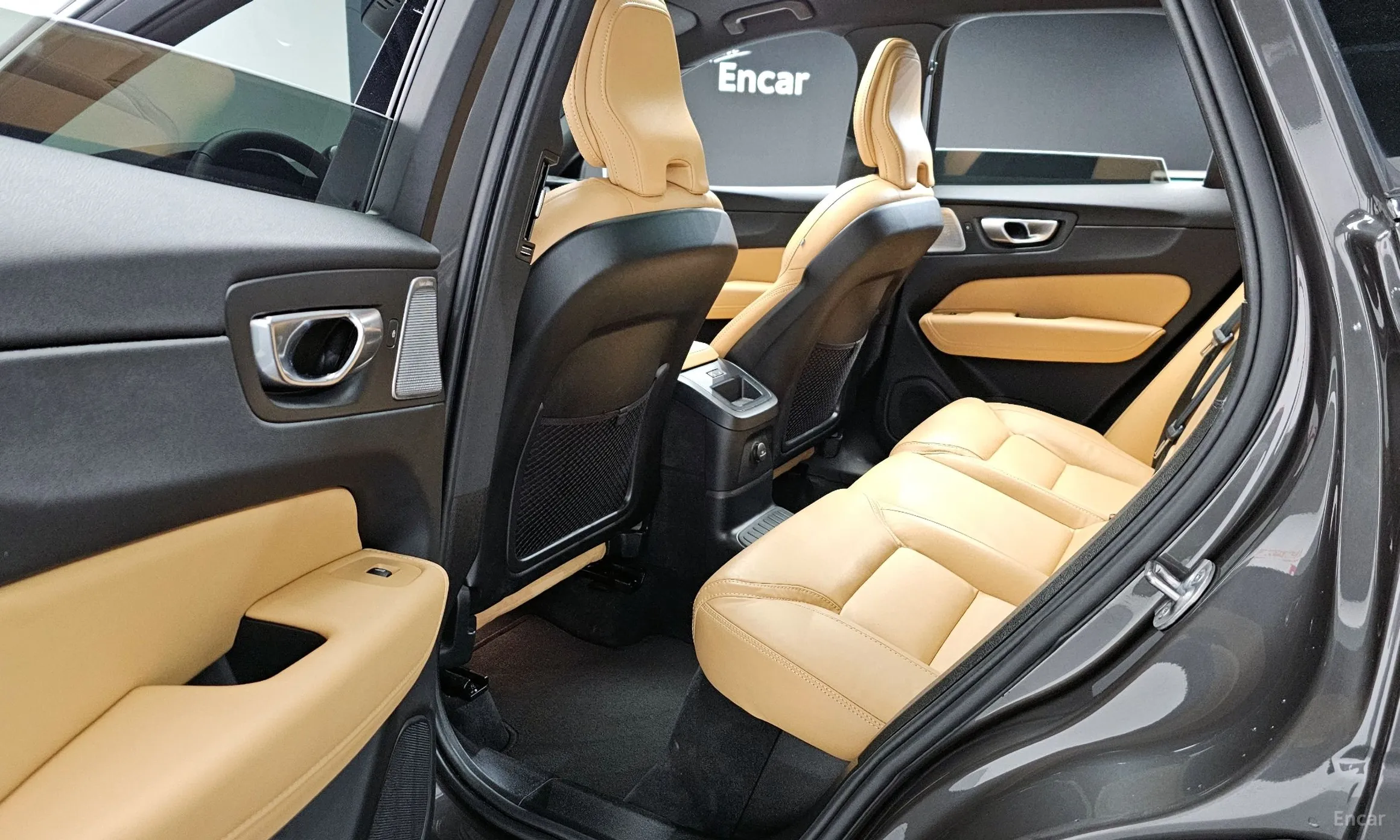 Volvo XC60 Gen 2 превью 11