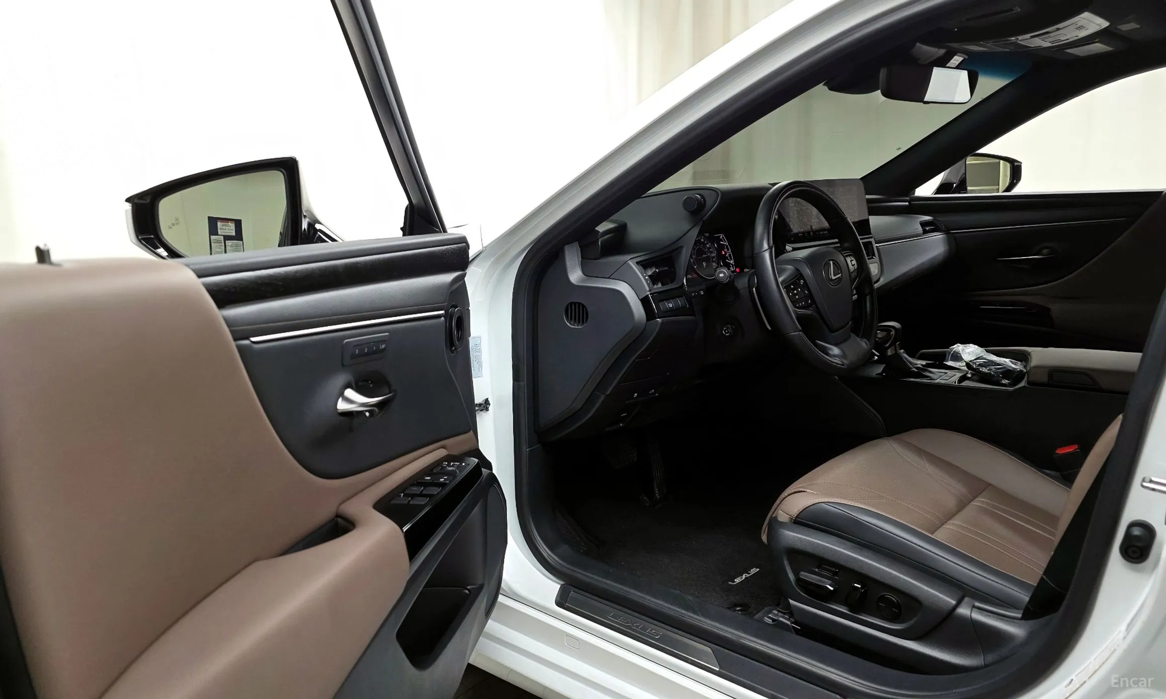 Lexus ES300h 7th Generation превью 10