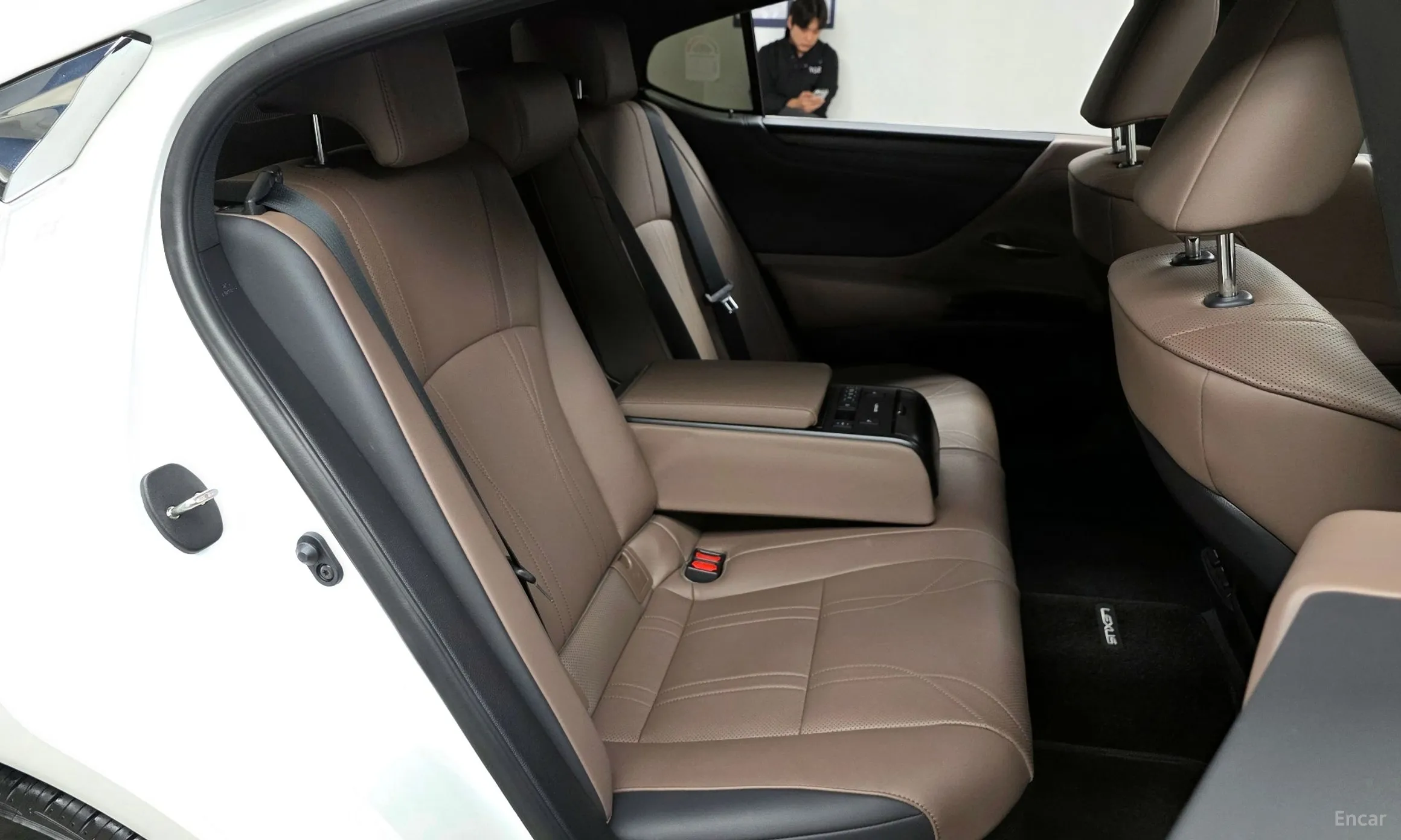 Lexus ES300h 7th Generation превью 12
