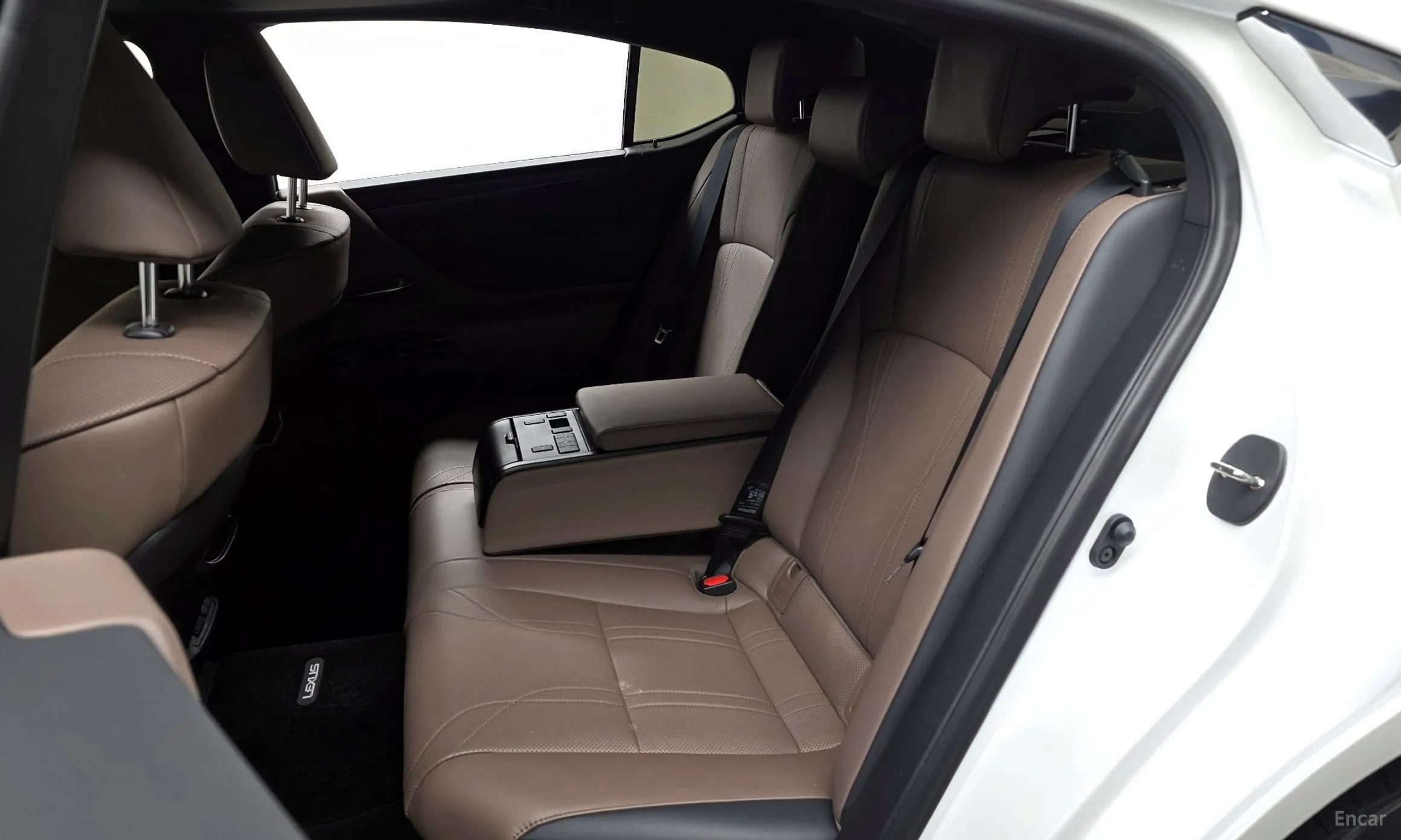 Lexus ES300h 7th Generation превью 13