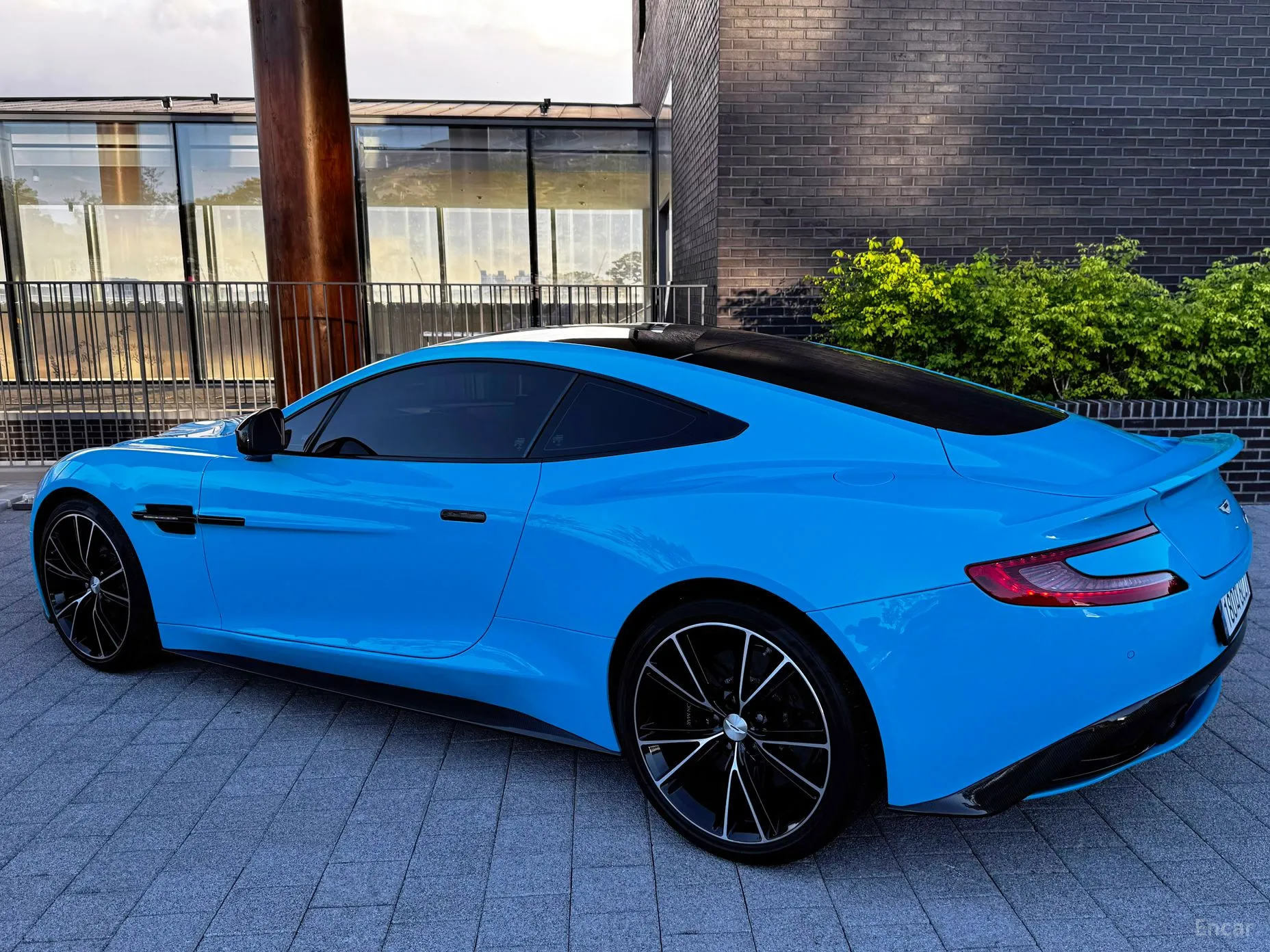 Aston Martin Vanquish