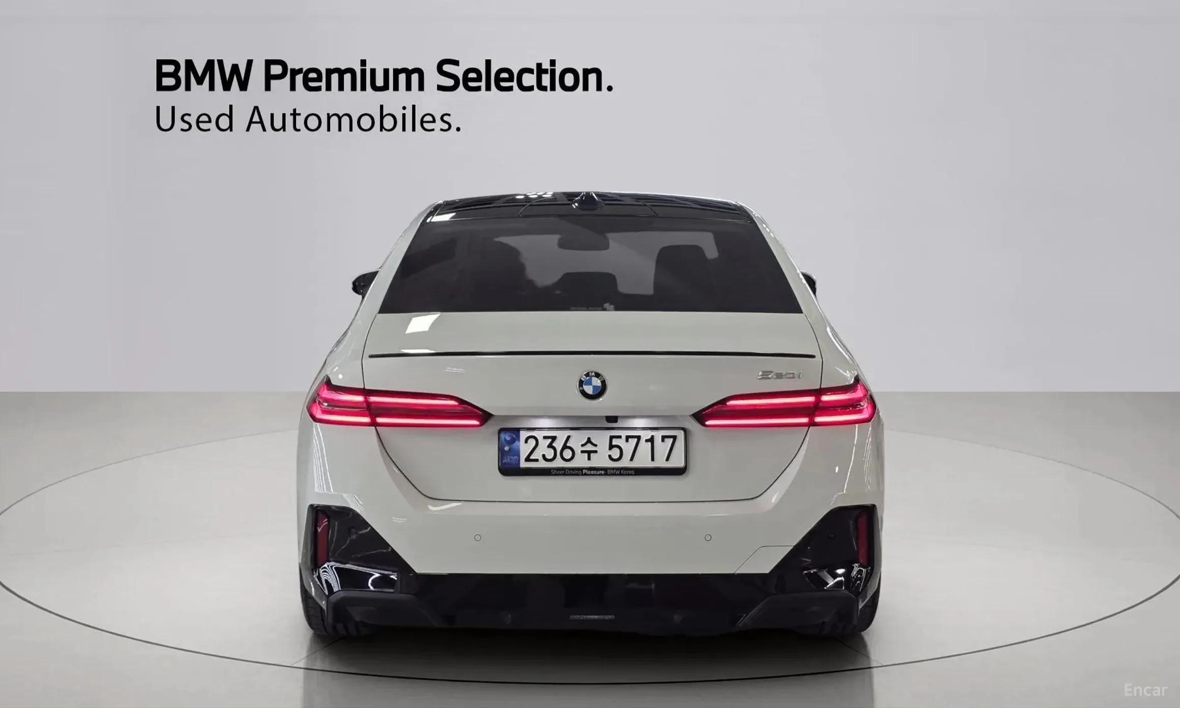BMW 5 Series (G60) превью 4
