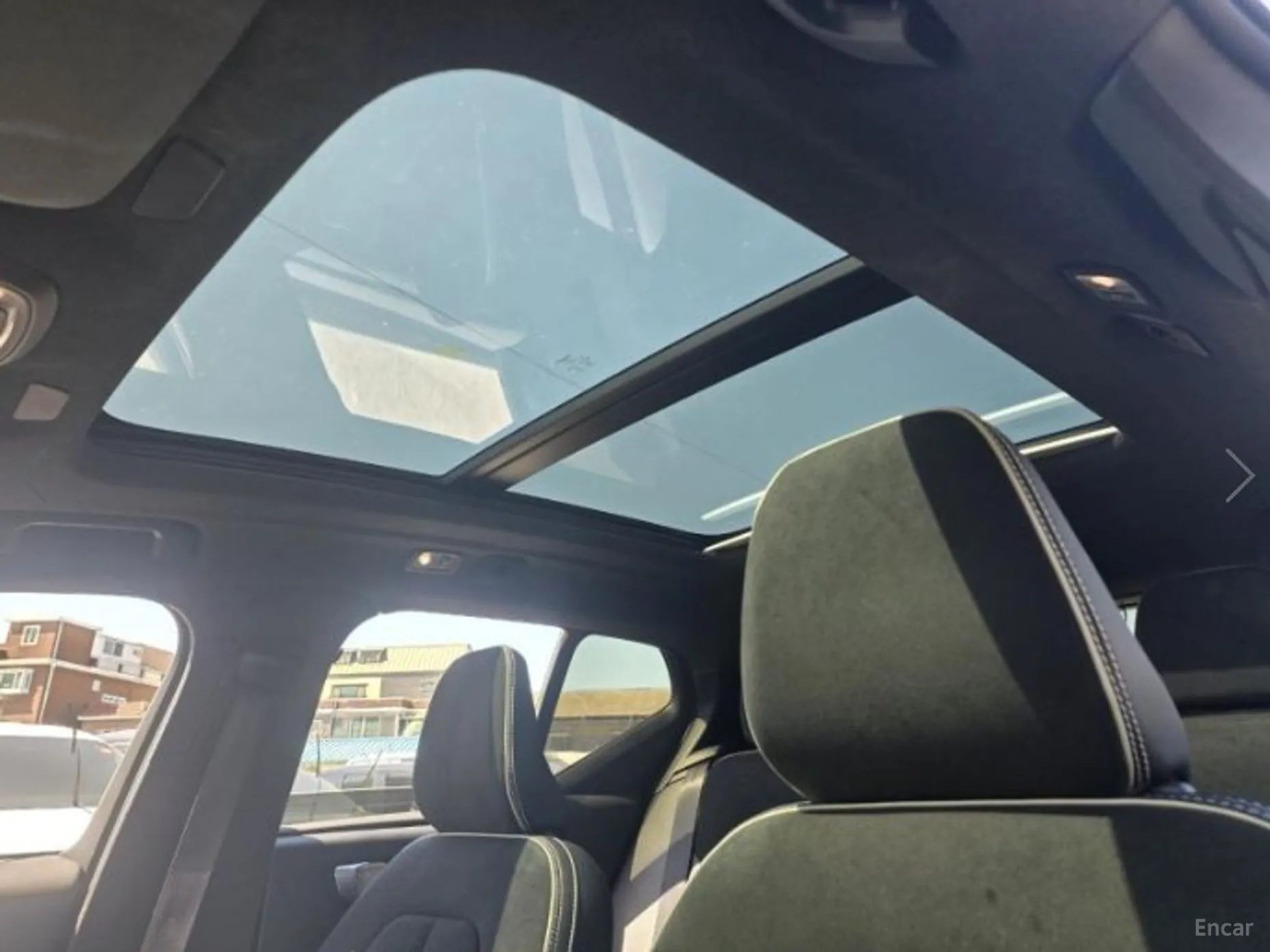 Volvo XC40 превью 12