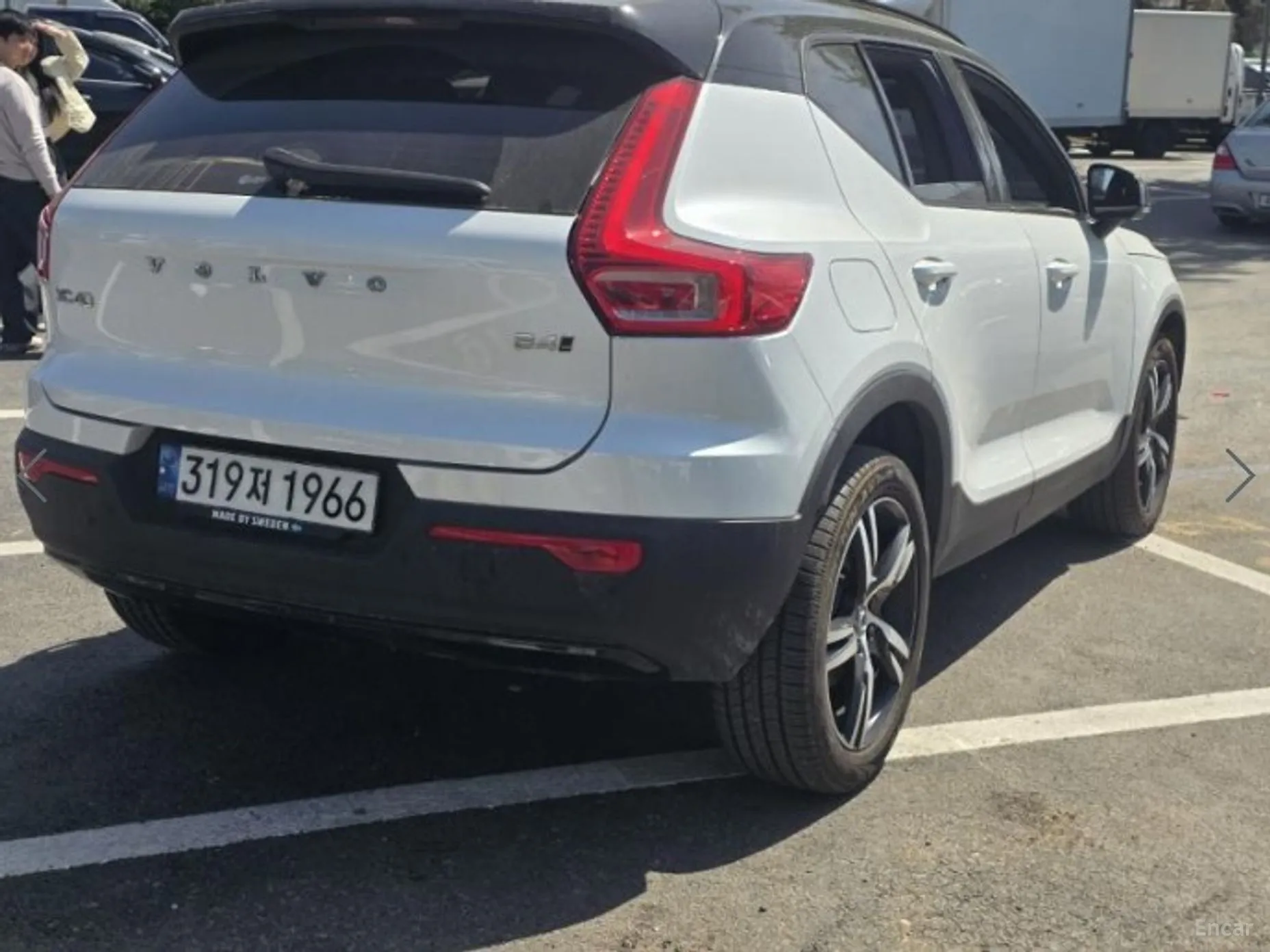 Volvo XC40 превью 4