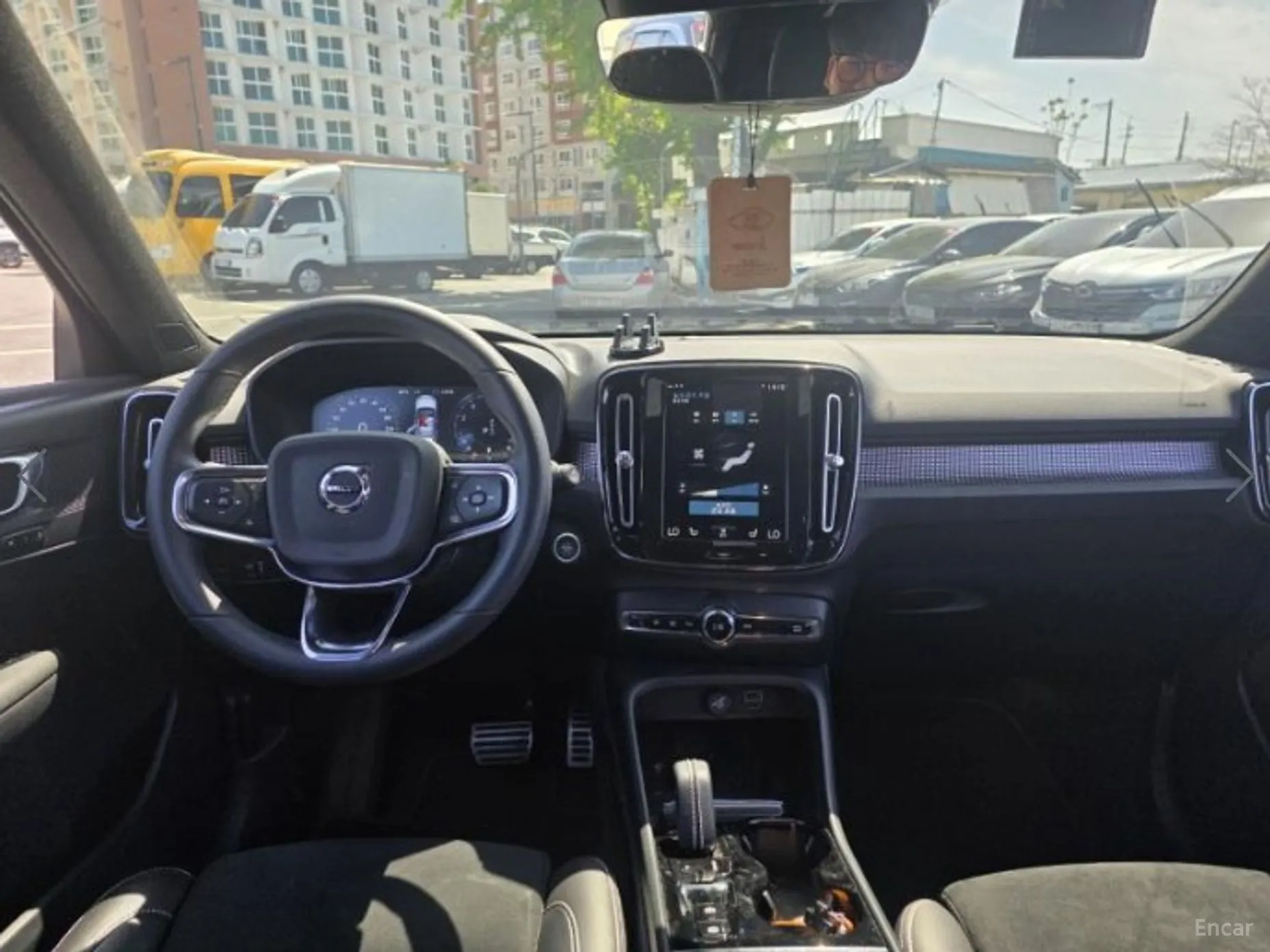 Volvo XC40 превью 6