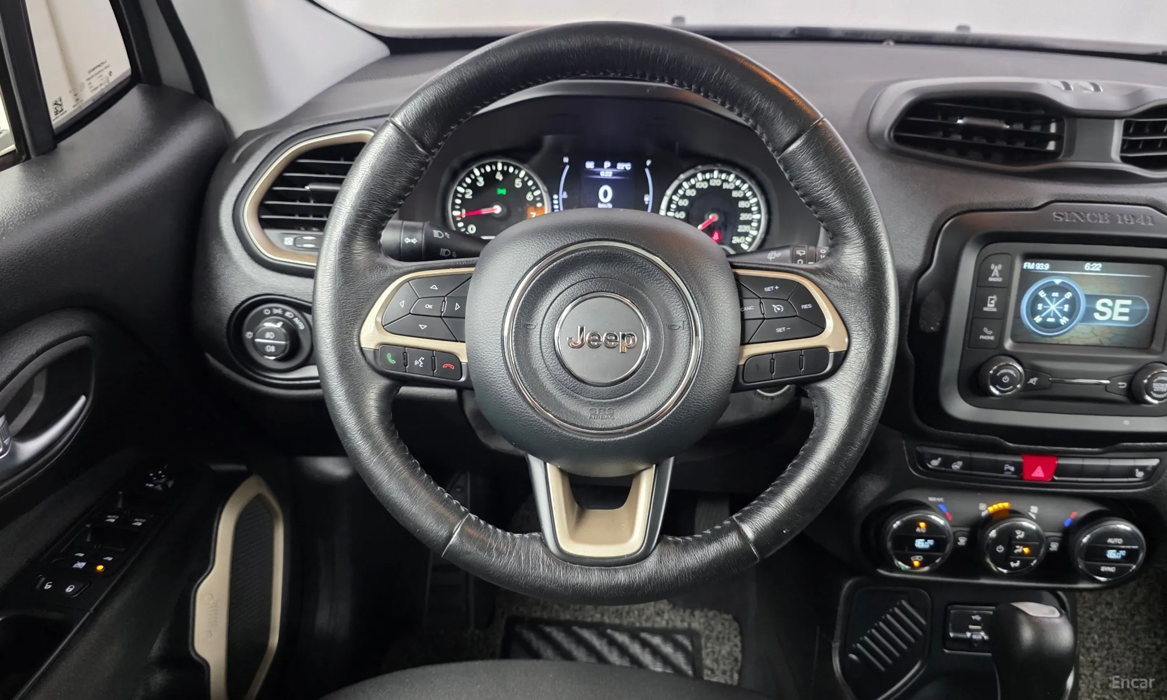 Jeep Renegade превью 13