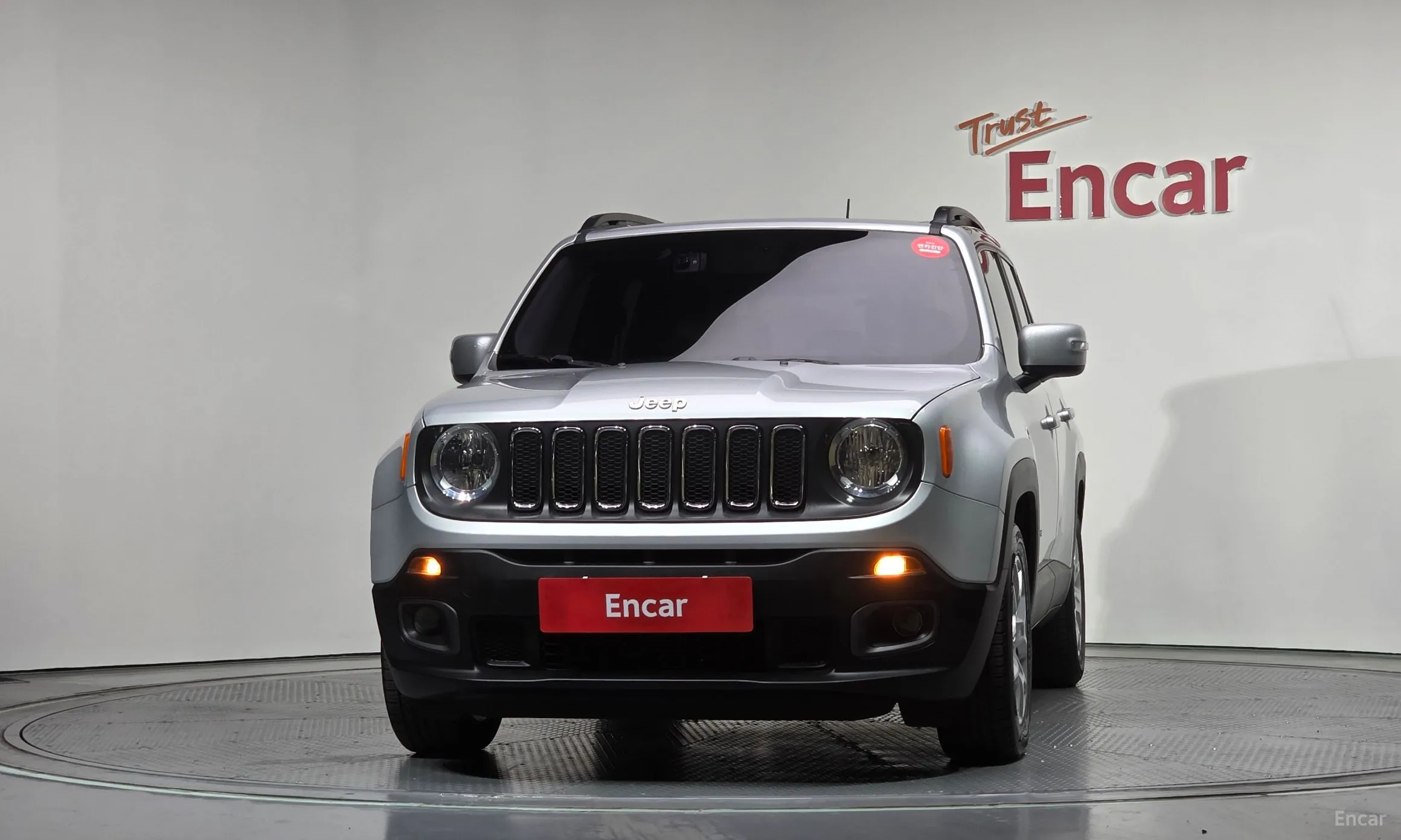 Jeep Renegade превью 3