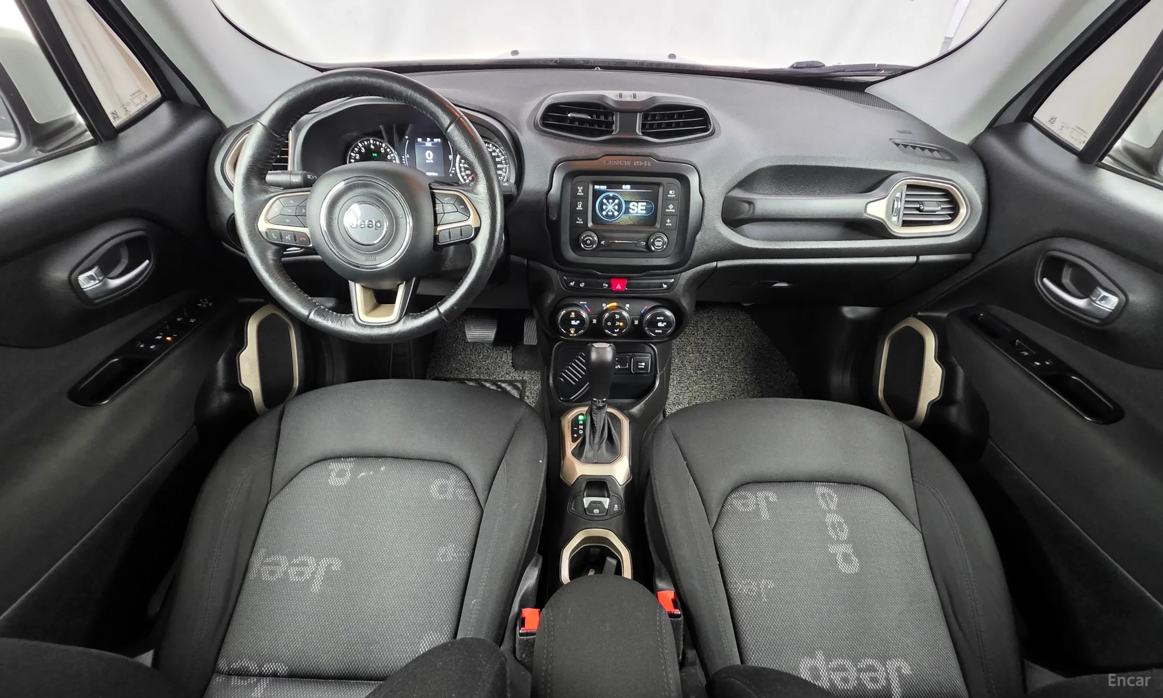 Jeep Renegade превью 7