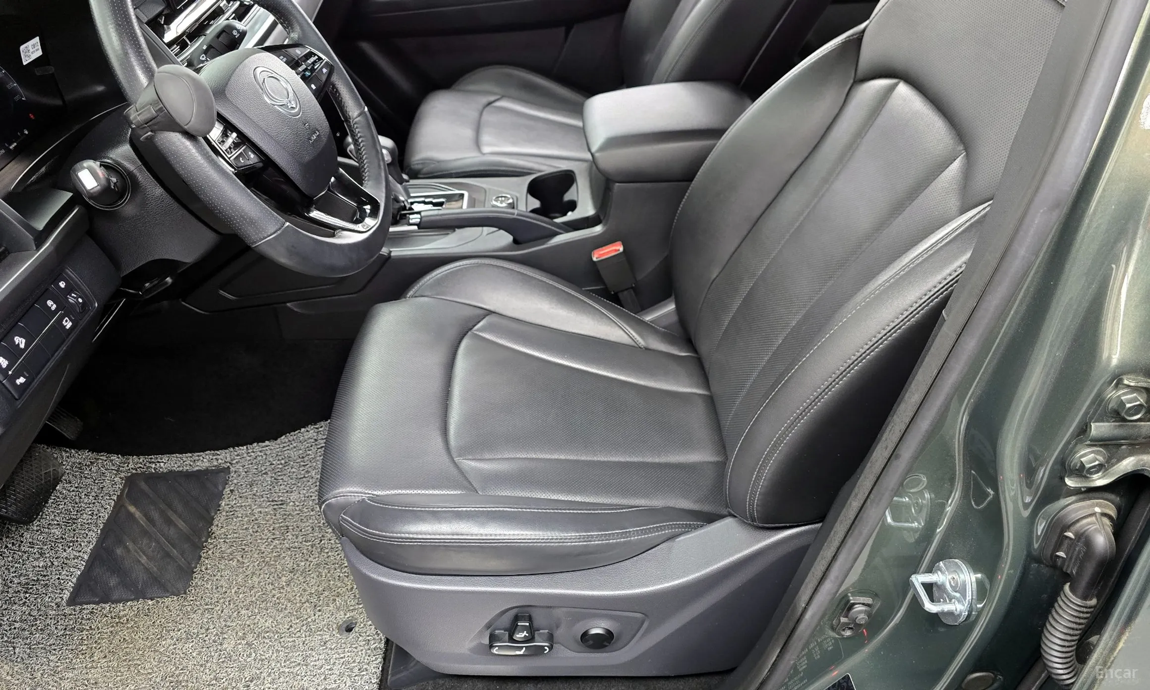 KG Mobility (SsangYong) Rexton Sports Khan превью 16