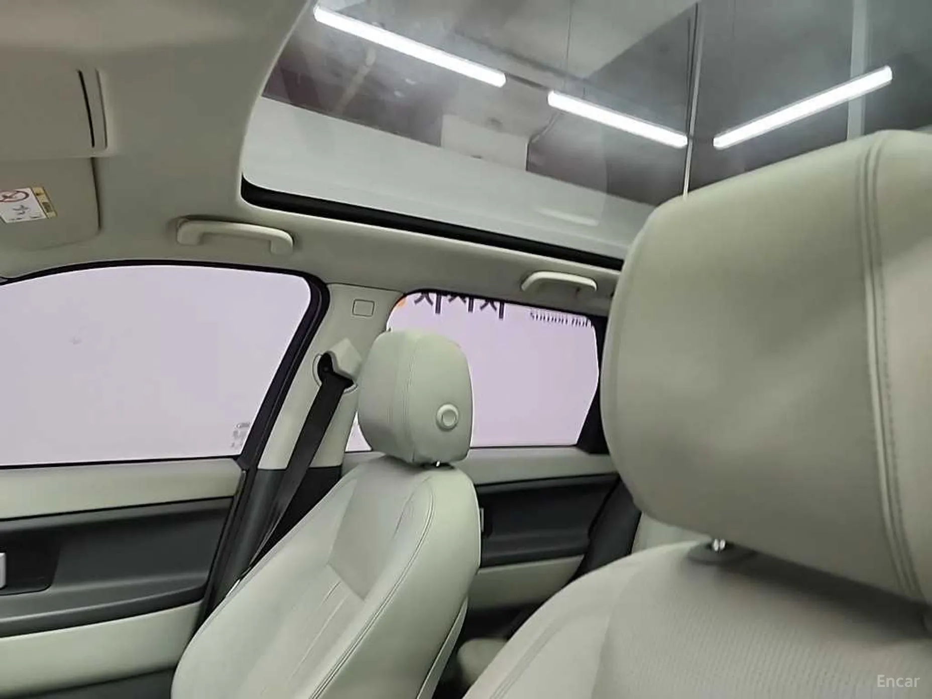 Land Rover Discovery Sports превью 13