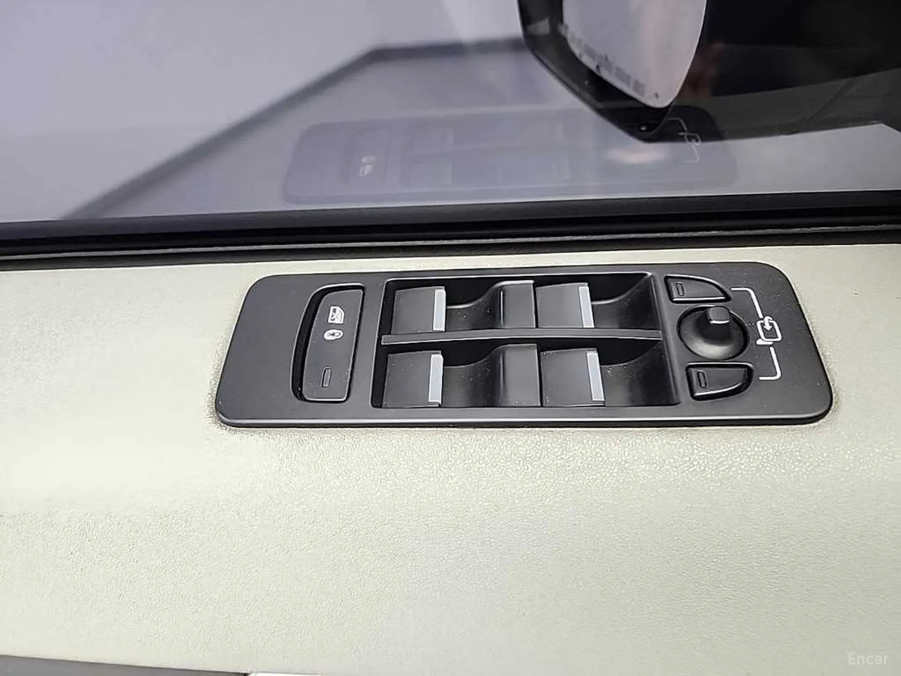 Land Rover Discovery Sports превью 16