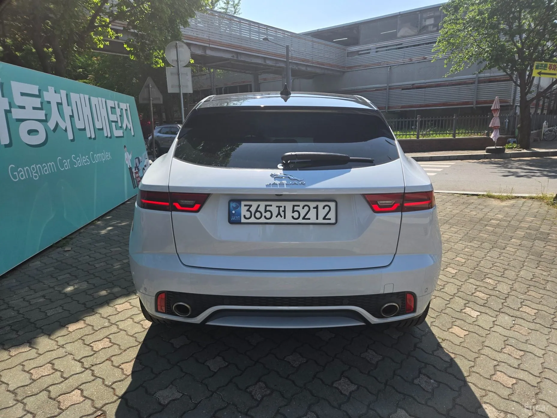 Jaguar E-PACE превью 4