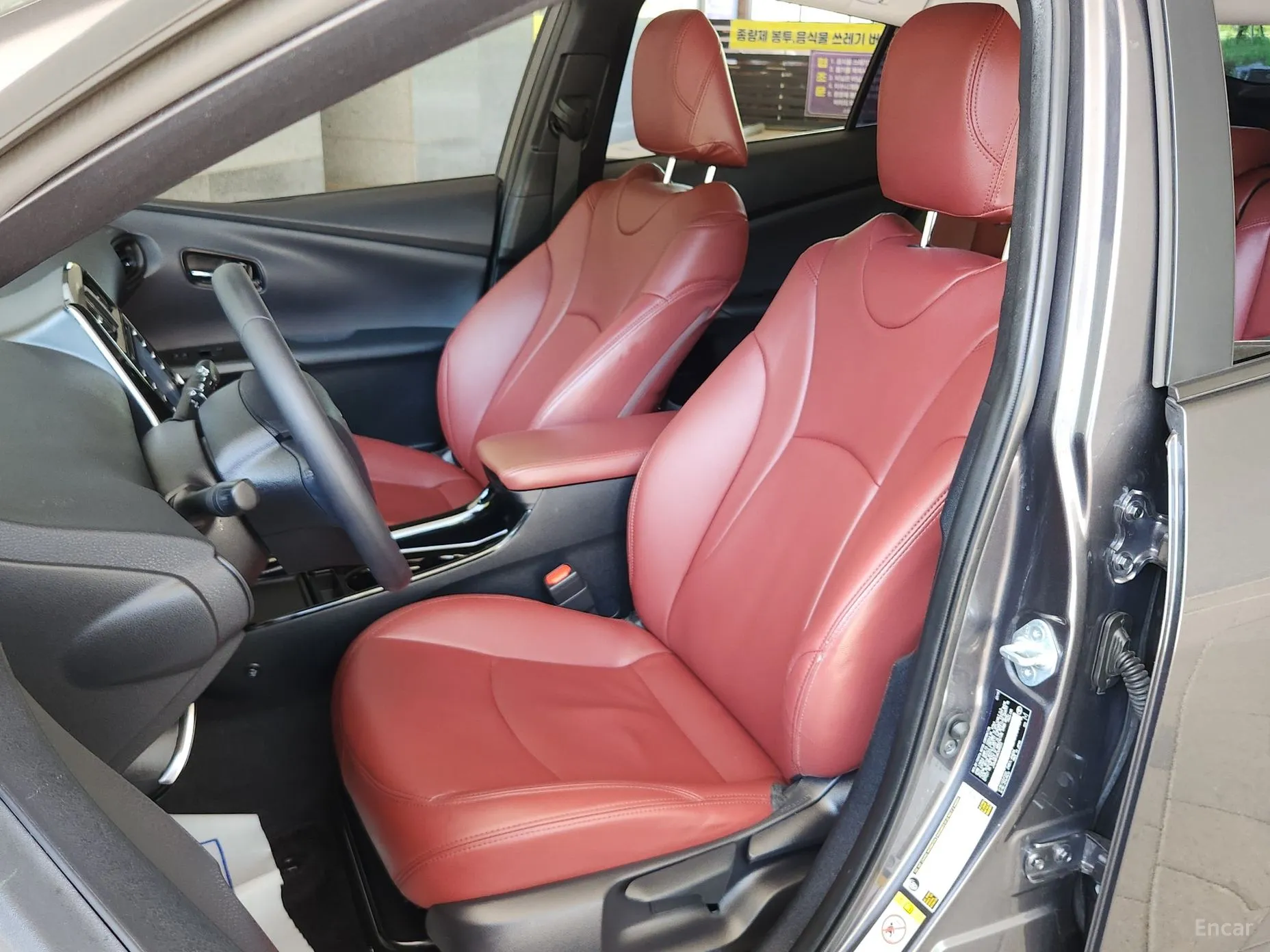 Toyota Prius 4th Generation превью 14
