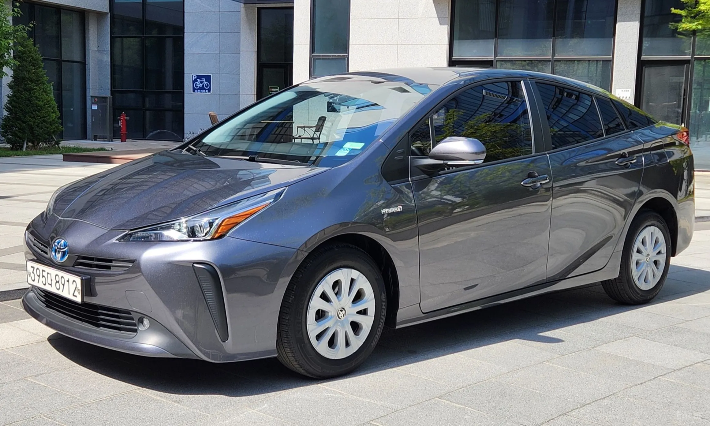Toyota Prius 4th Generation превью 2