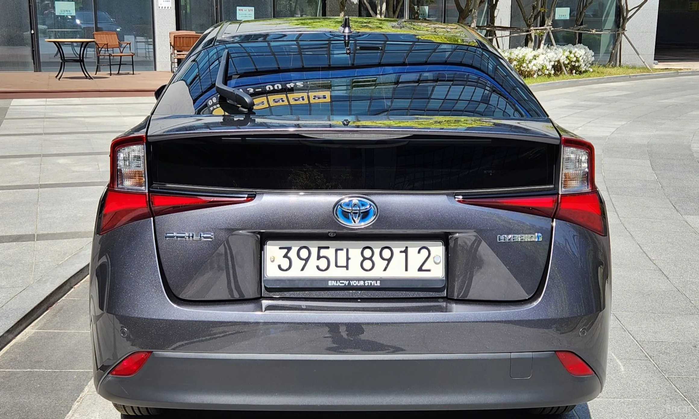 Toyota Prius 4th Generation превью 3
