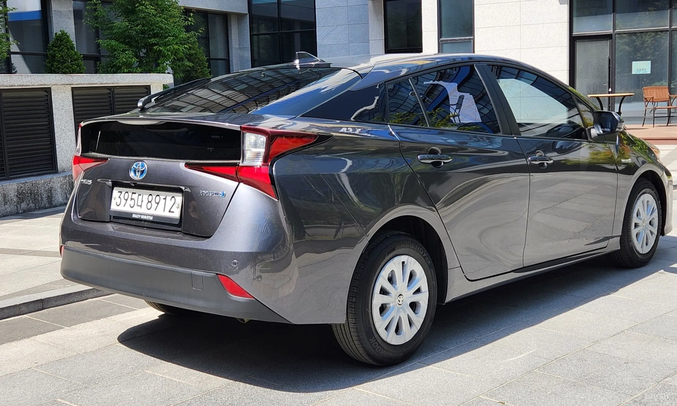Toyota Prius 4th Generation превью 4