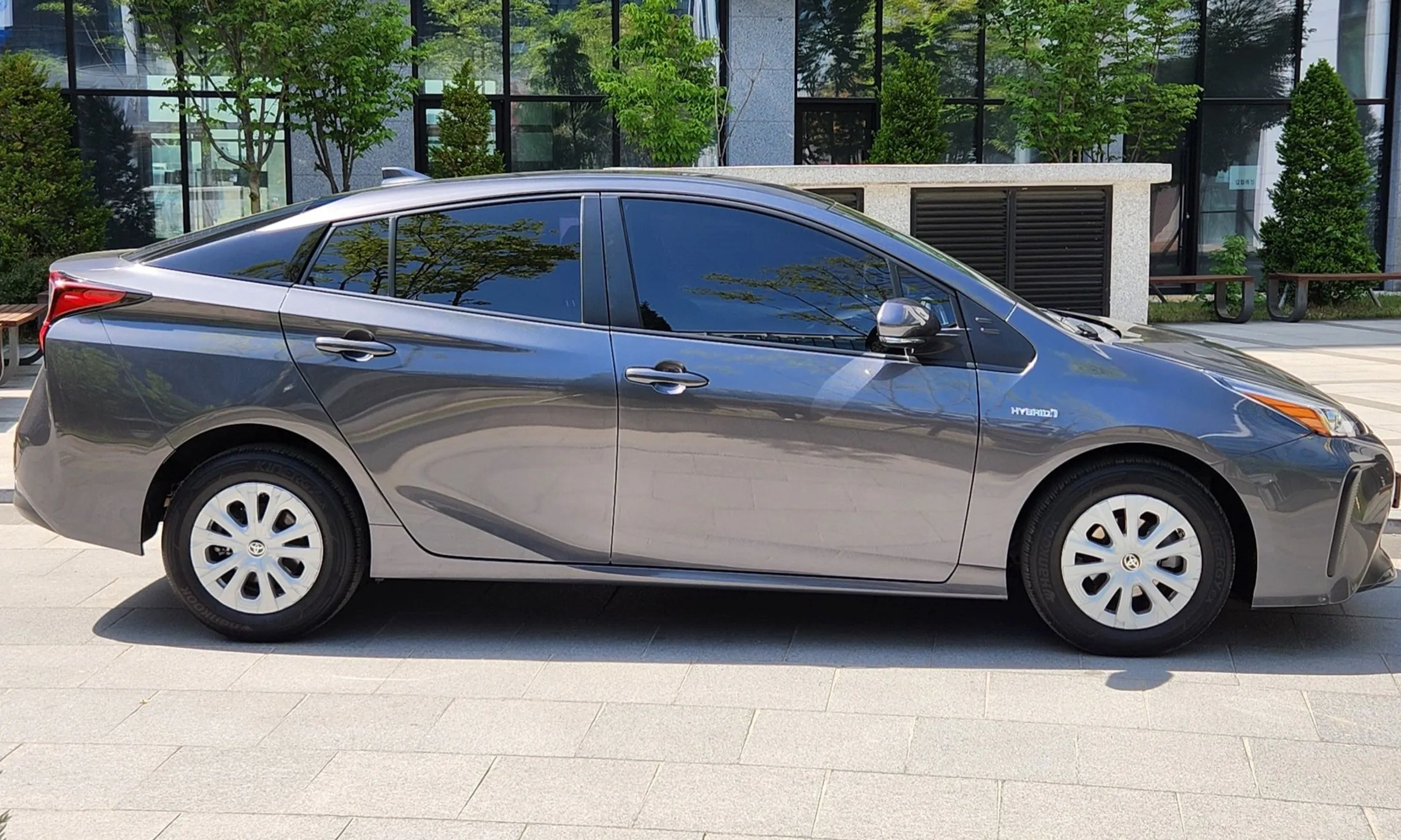 Toyota Prius 4th Generation превью 5