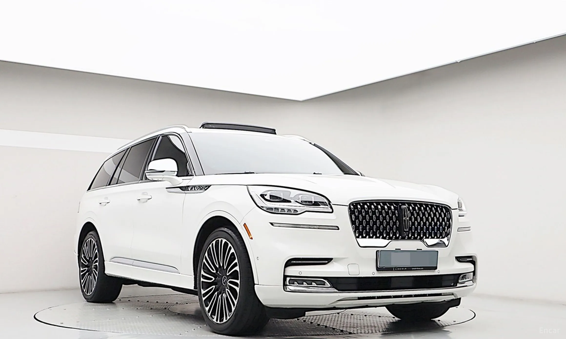 Lincoln Aviator 2nd Generation превью 3