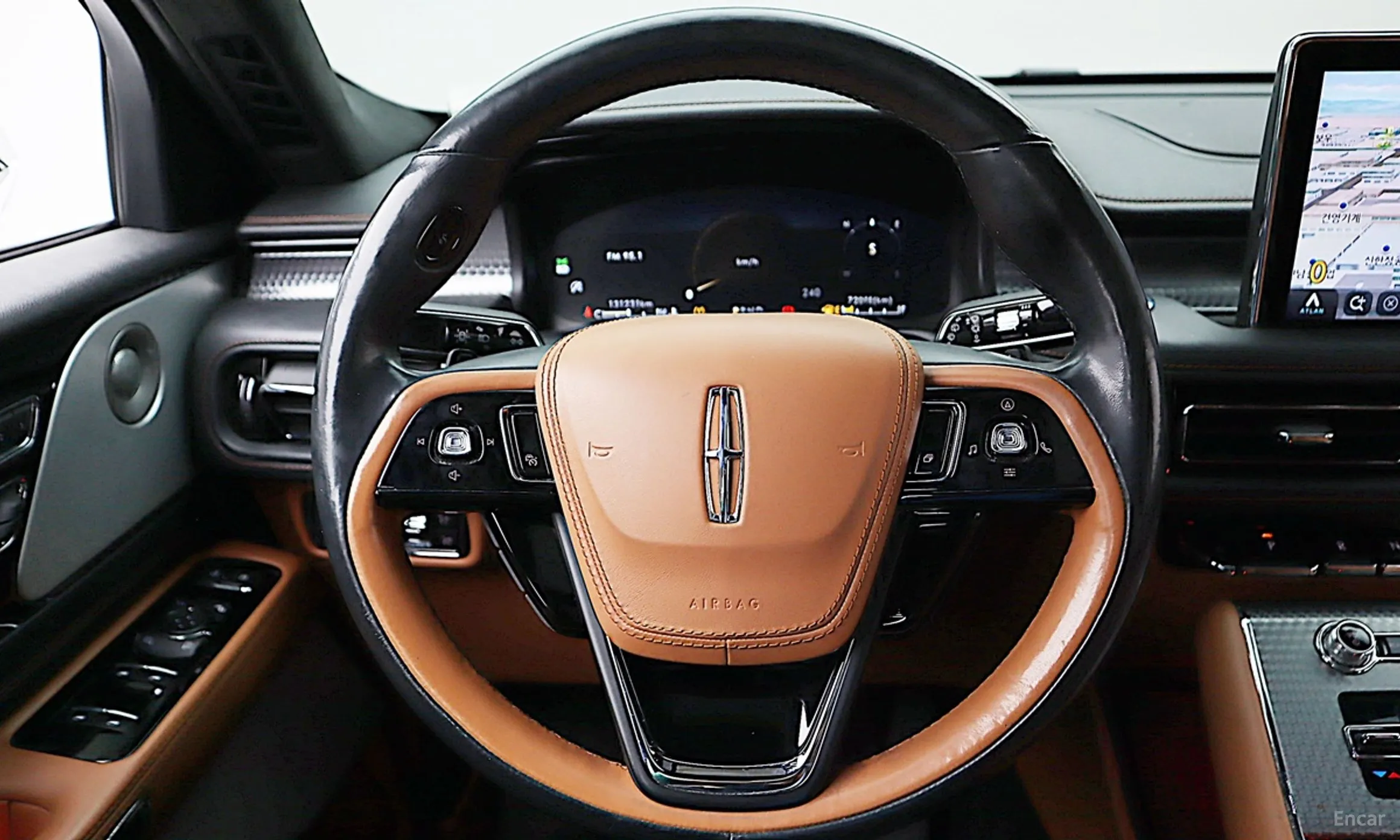 Lincoln Aviator 2nd Generation превью 7